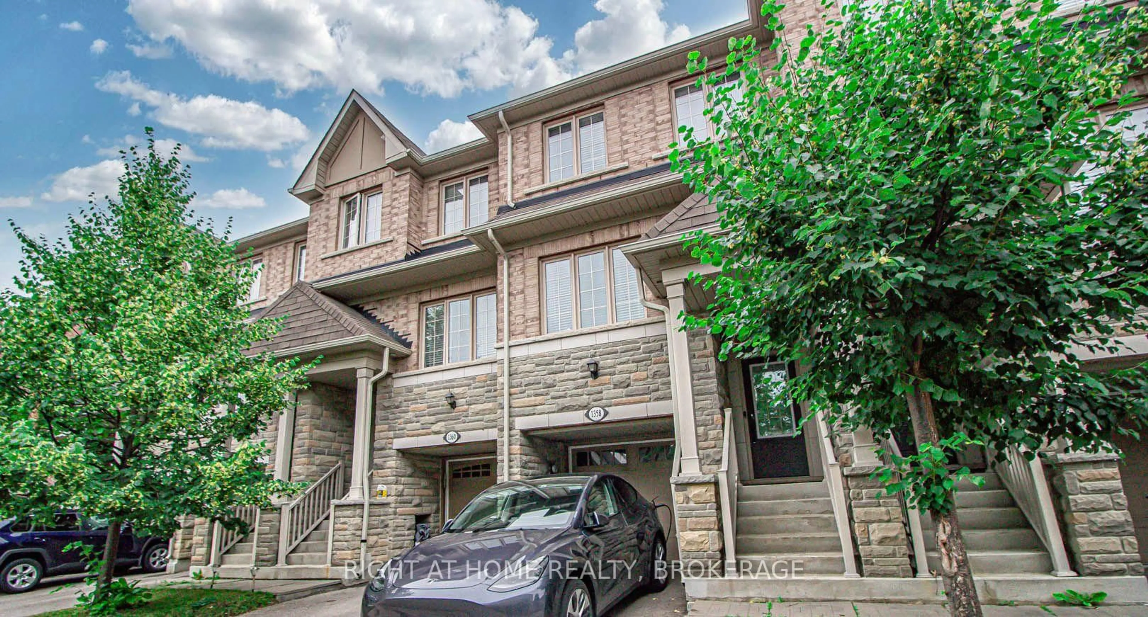 Home with brick exterior material, street for 1358 Granrock Cres, Mississauga Ontario L5V 0E1