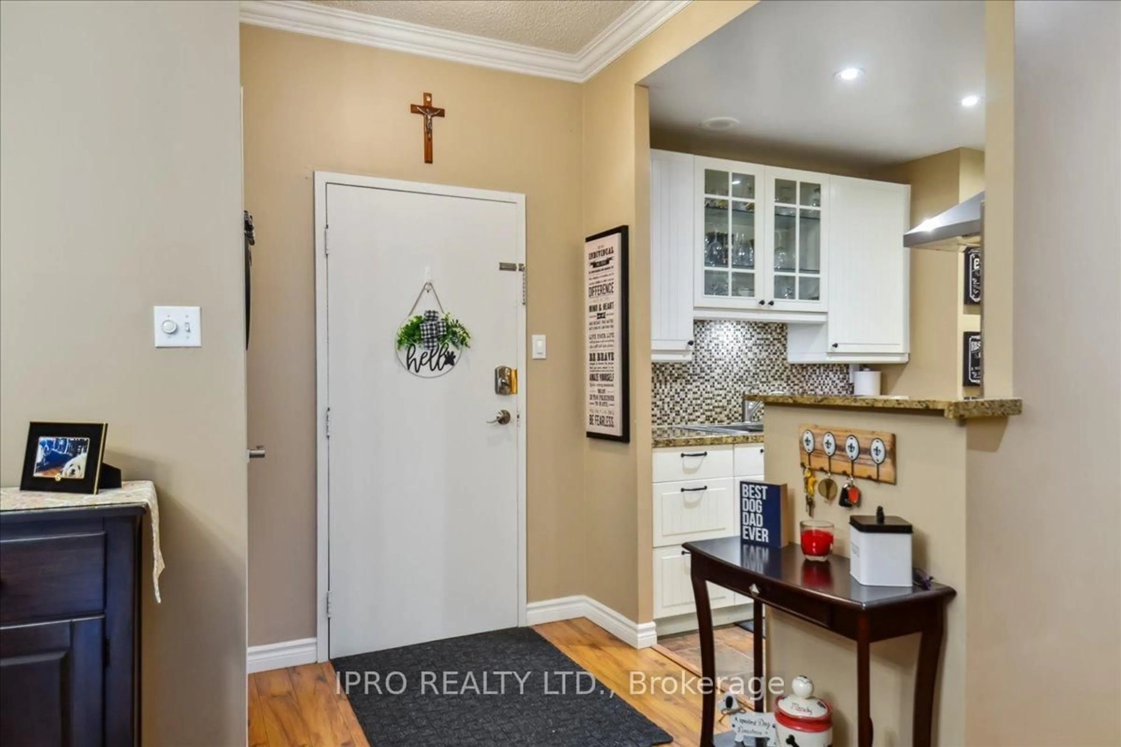 Indoor entryway for 299 Mill Rd #109, Toronto Ontario M9C 4V9