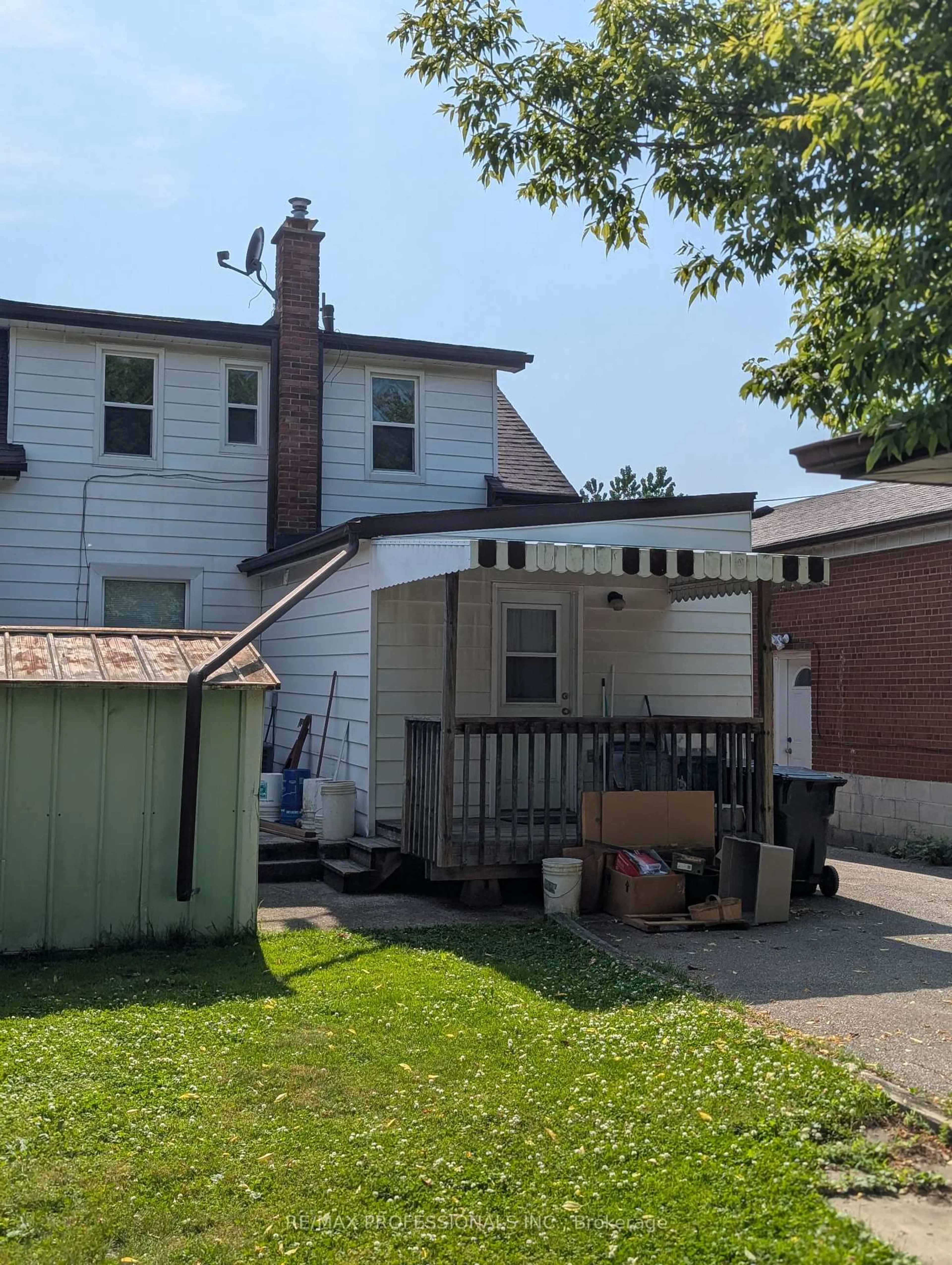 Home with vinyl exterior material, street for 13 Fifteenth St, Toronto Ontario M8V 3J3
