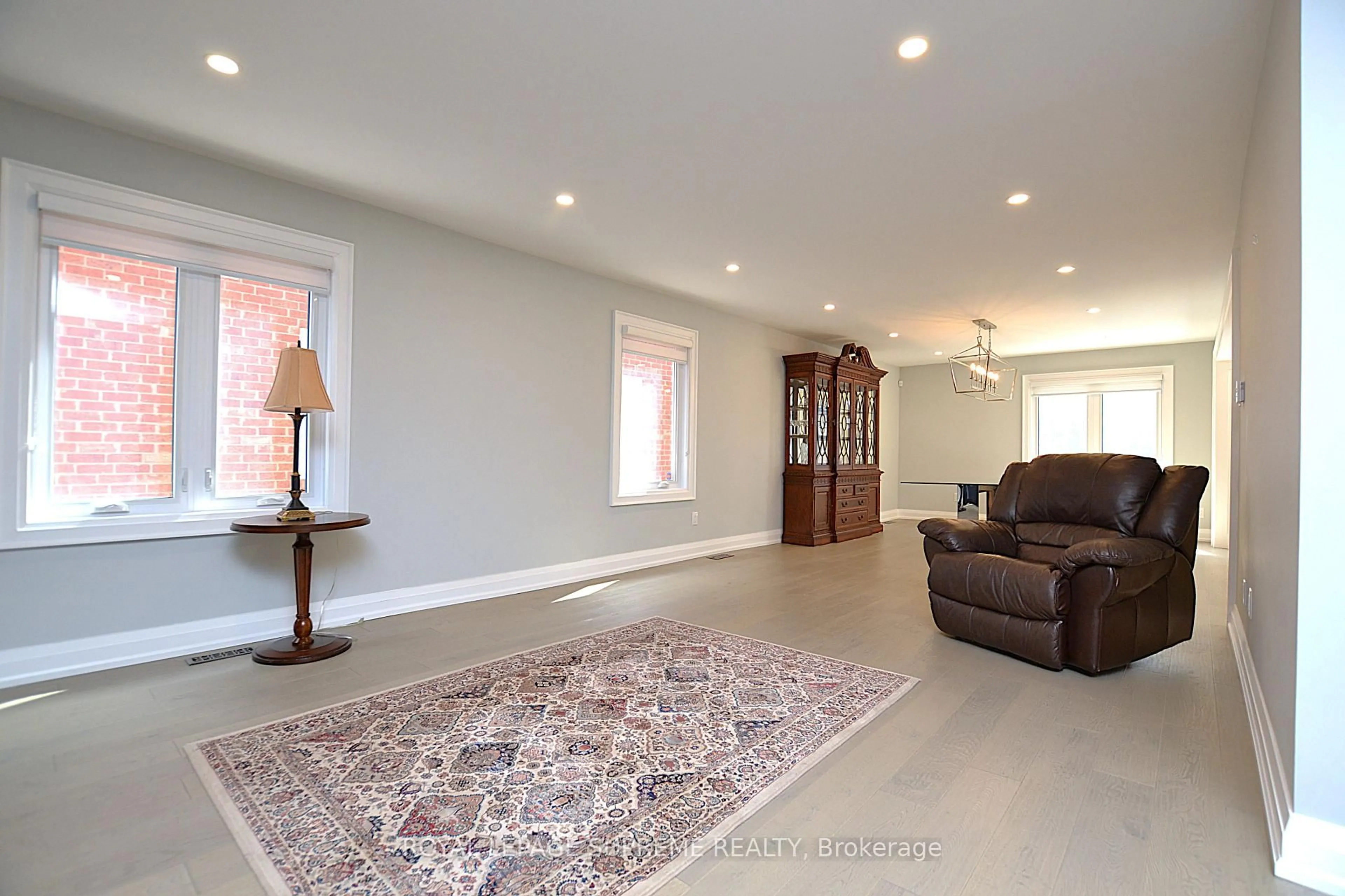 Unknown for 514 Petawawa Cres, Mississauga Ontario L4Z 2N4