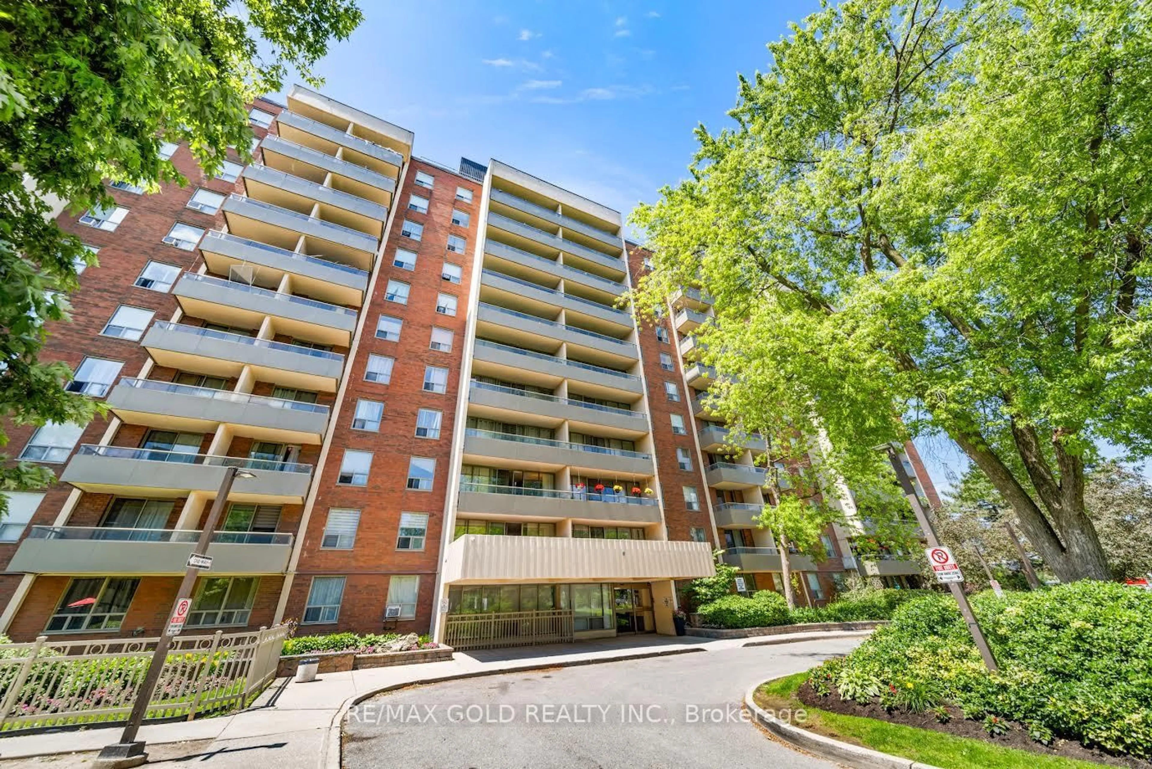 A pic from outside/outdoor area/front of a property/back of a property/a pic from drone, unknown for 9 Four Winds Dr #206, Toronto Ontario M3J 2S9