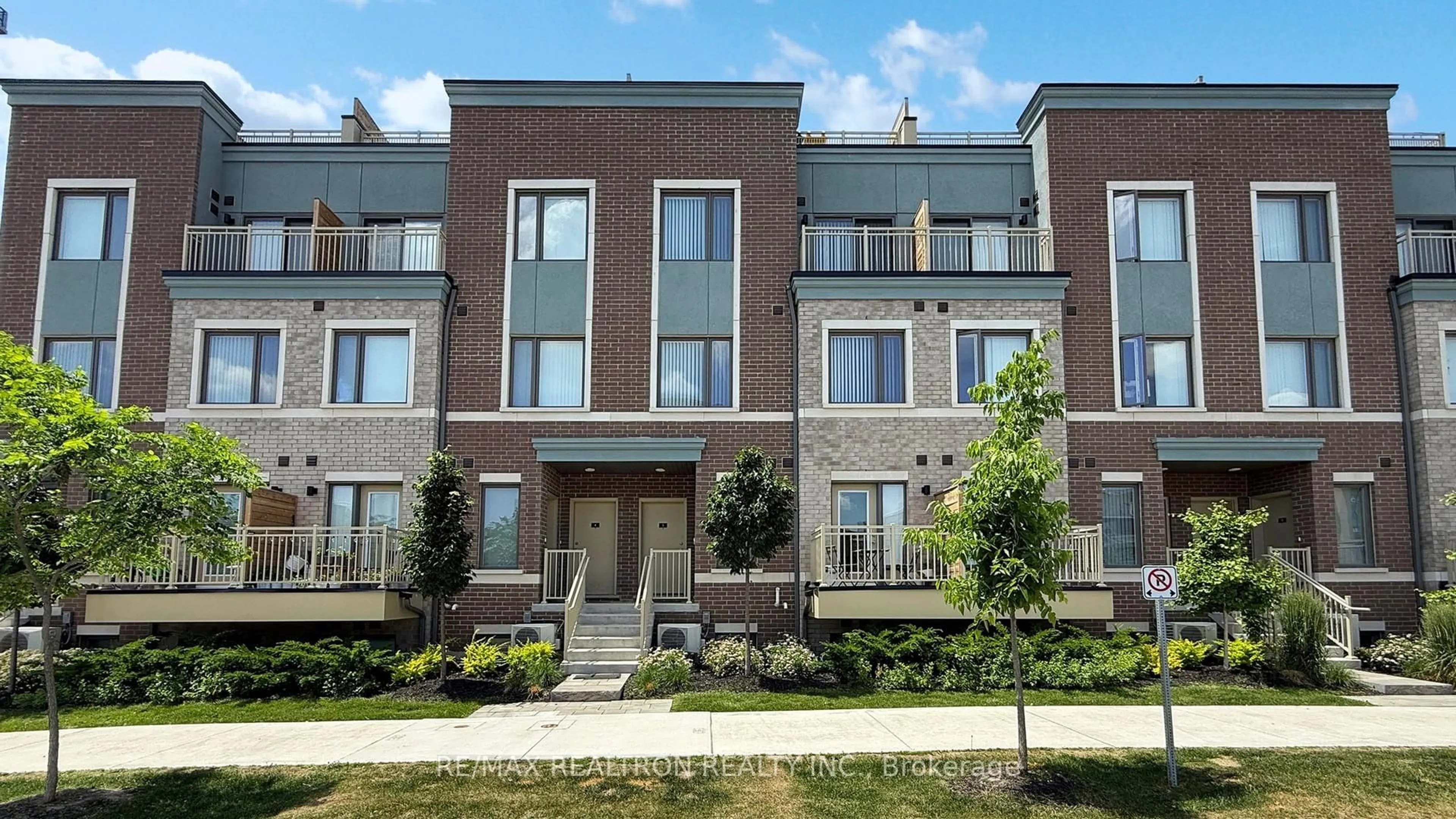 Home with brick exterior material, street for 260 Twelfth St #5, Toronto Ontario M8V 0J6