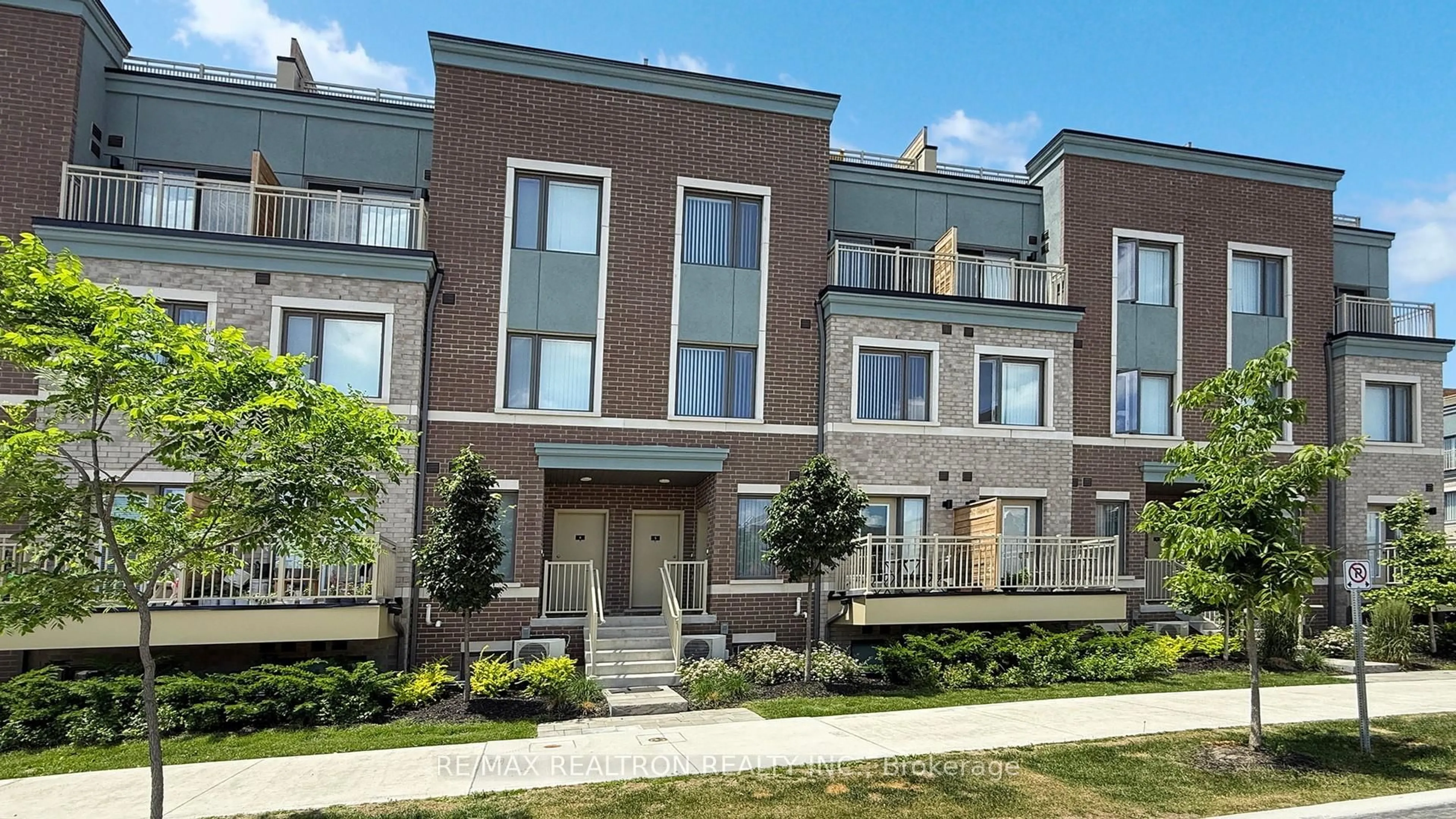 Home with brick exterior material, street for 260 Twelfth St #5, Toronto Ontario M8V 0J6