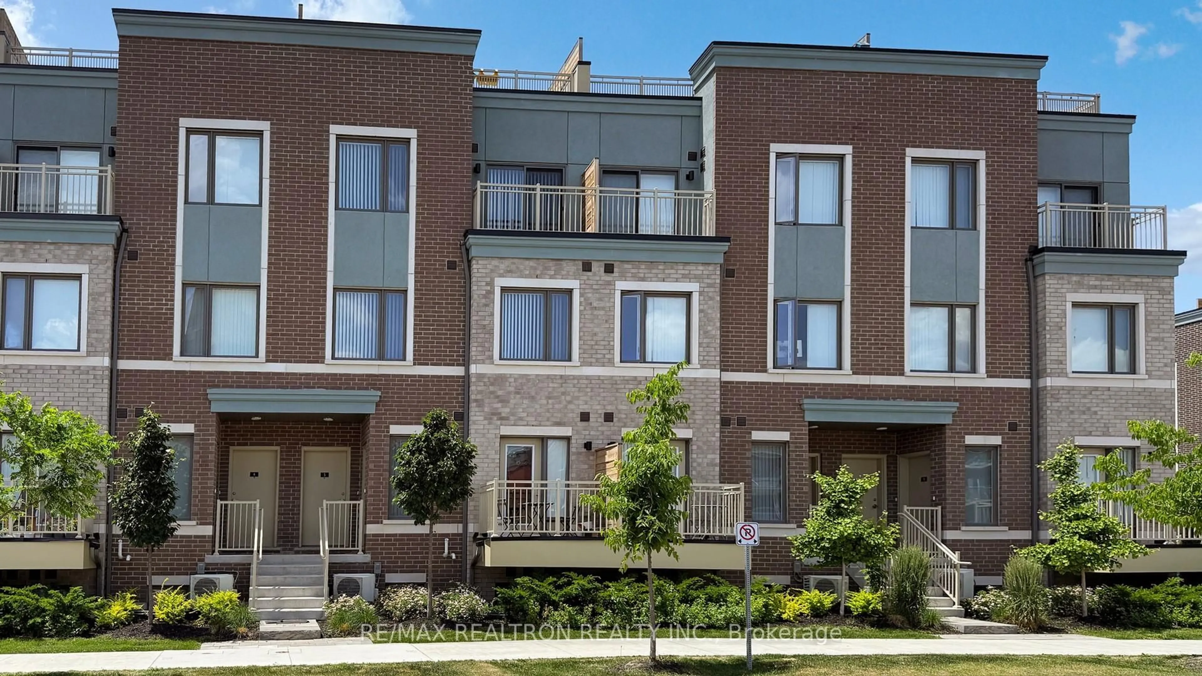 Home with brick exterior material, street for 260 Twelfth St #5, Toronto Ontario M8V 0J6