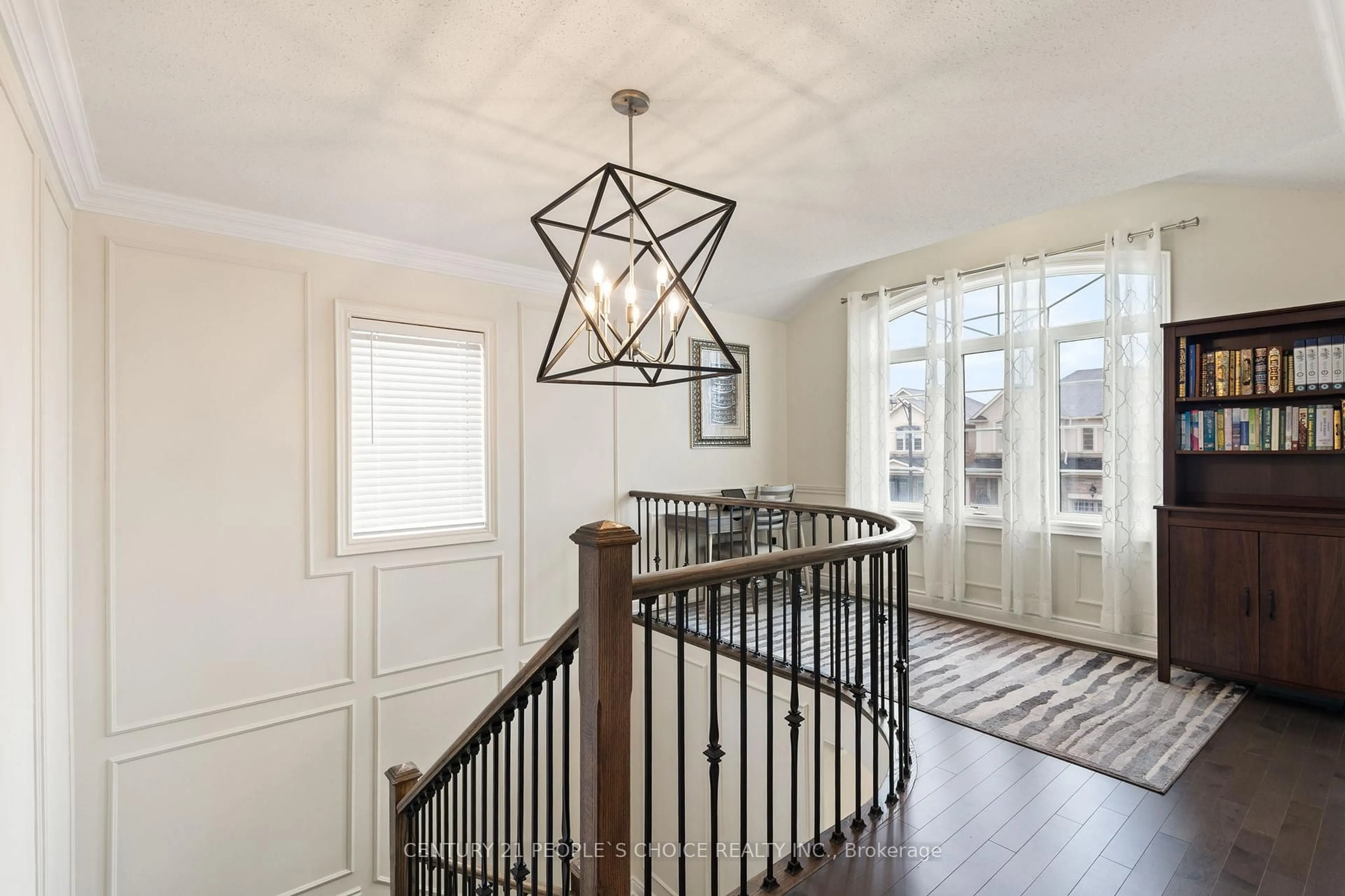 Indoor entryway for 240 Etheridge Ave, Milton Ontario L9E 1H6