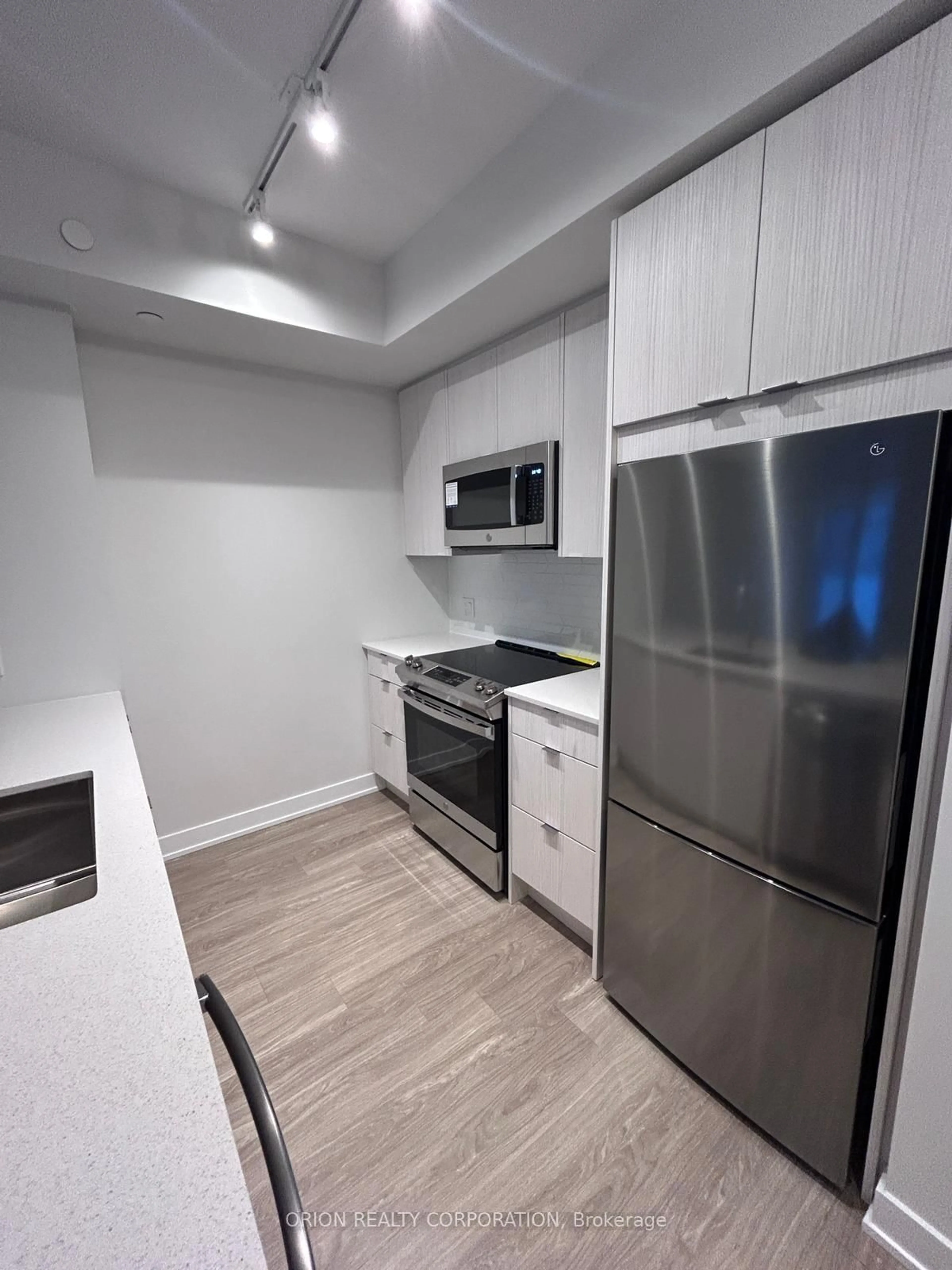 Standard kitchen, unknown for 4130 Parkside Village Dr #1602, Mississauga Ontario L5B 0L6
