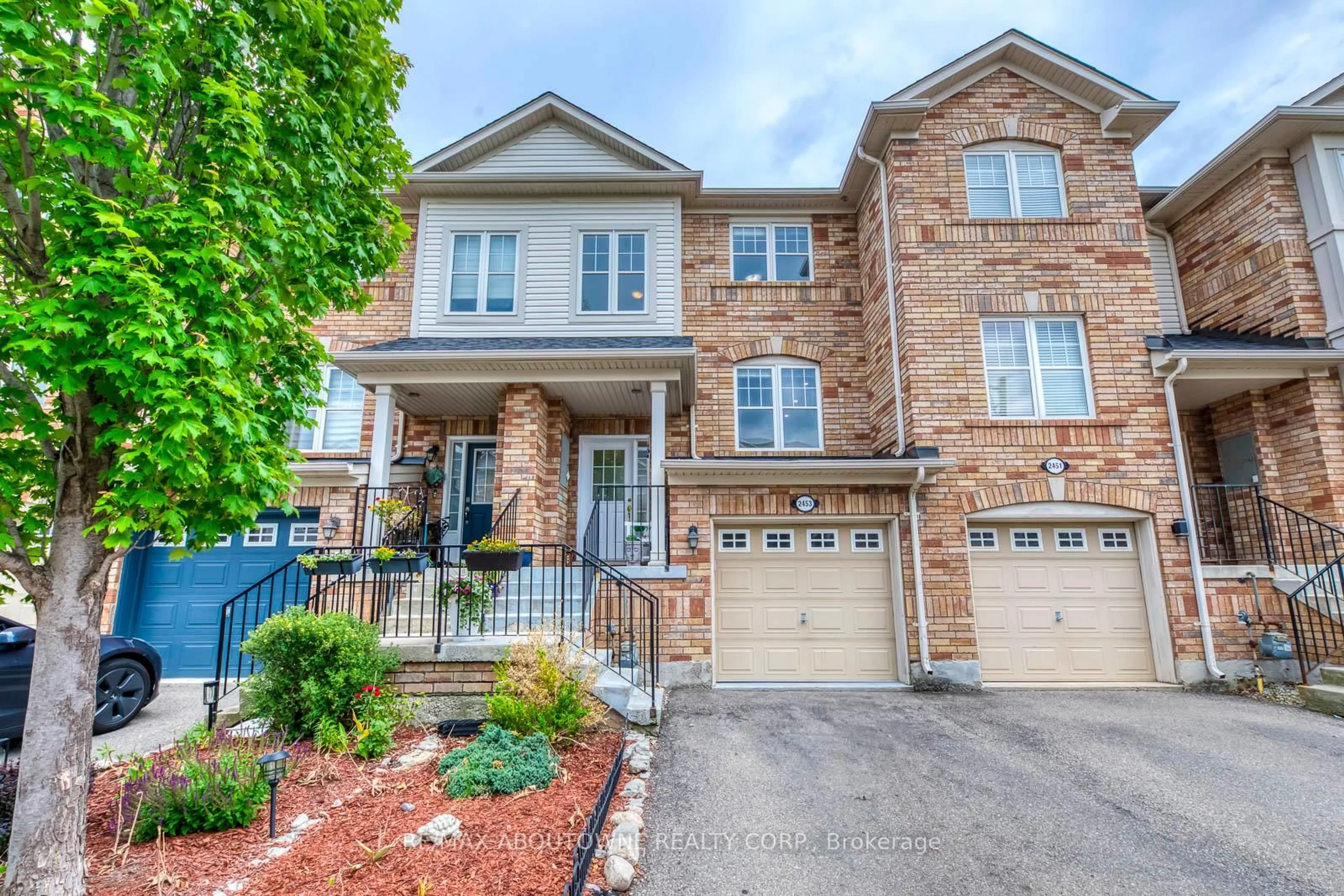 Home with brick exterior material, street for 2453 Coho Way, Oakville Ontario L6M 0G7