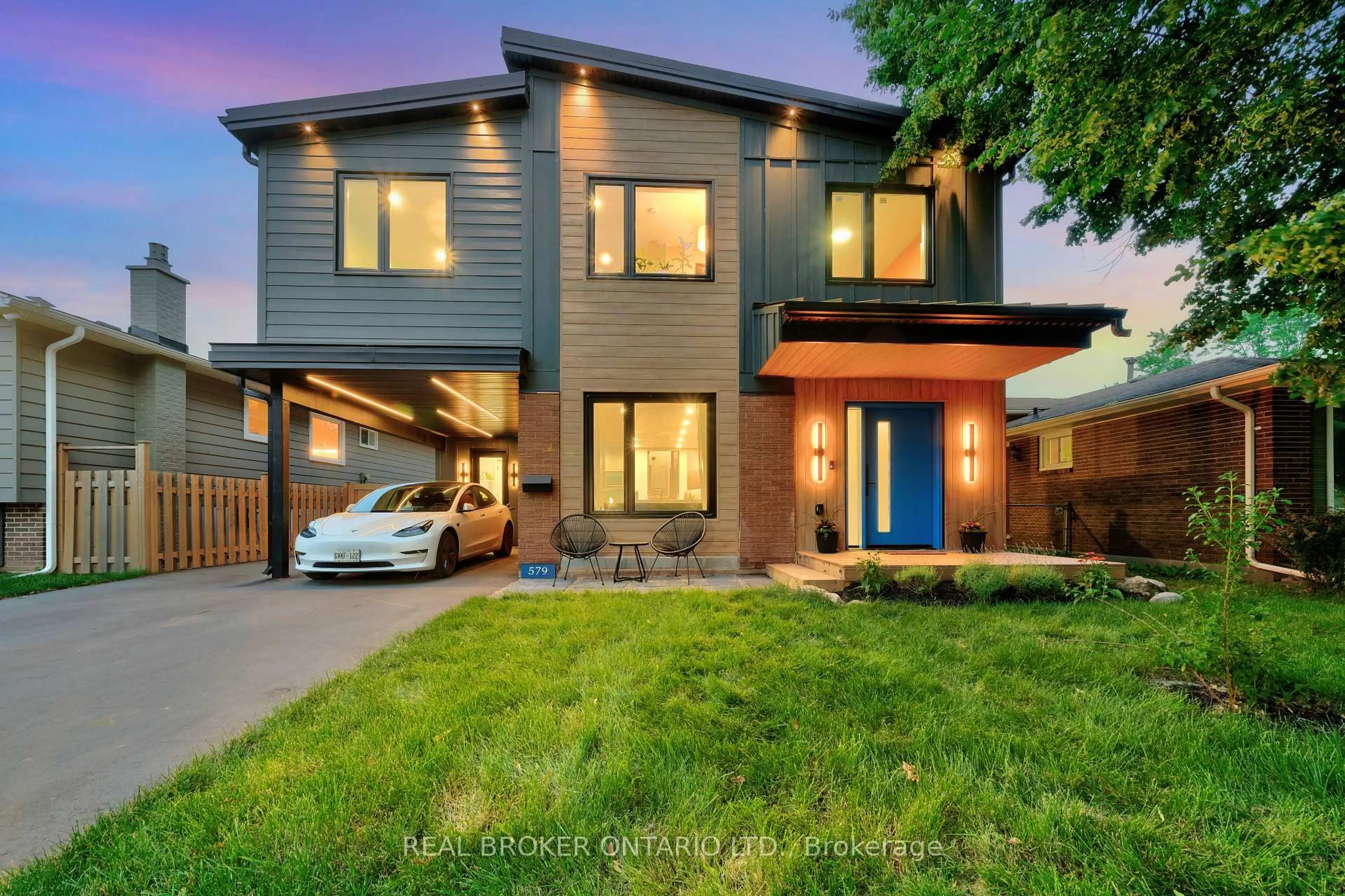 Home with brick exterior material, street for 579 Chamberlain Rd, Burlington Ontario L7L 2V2