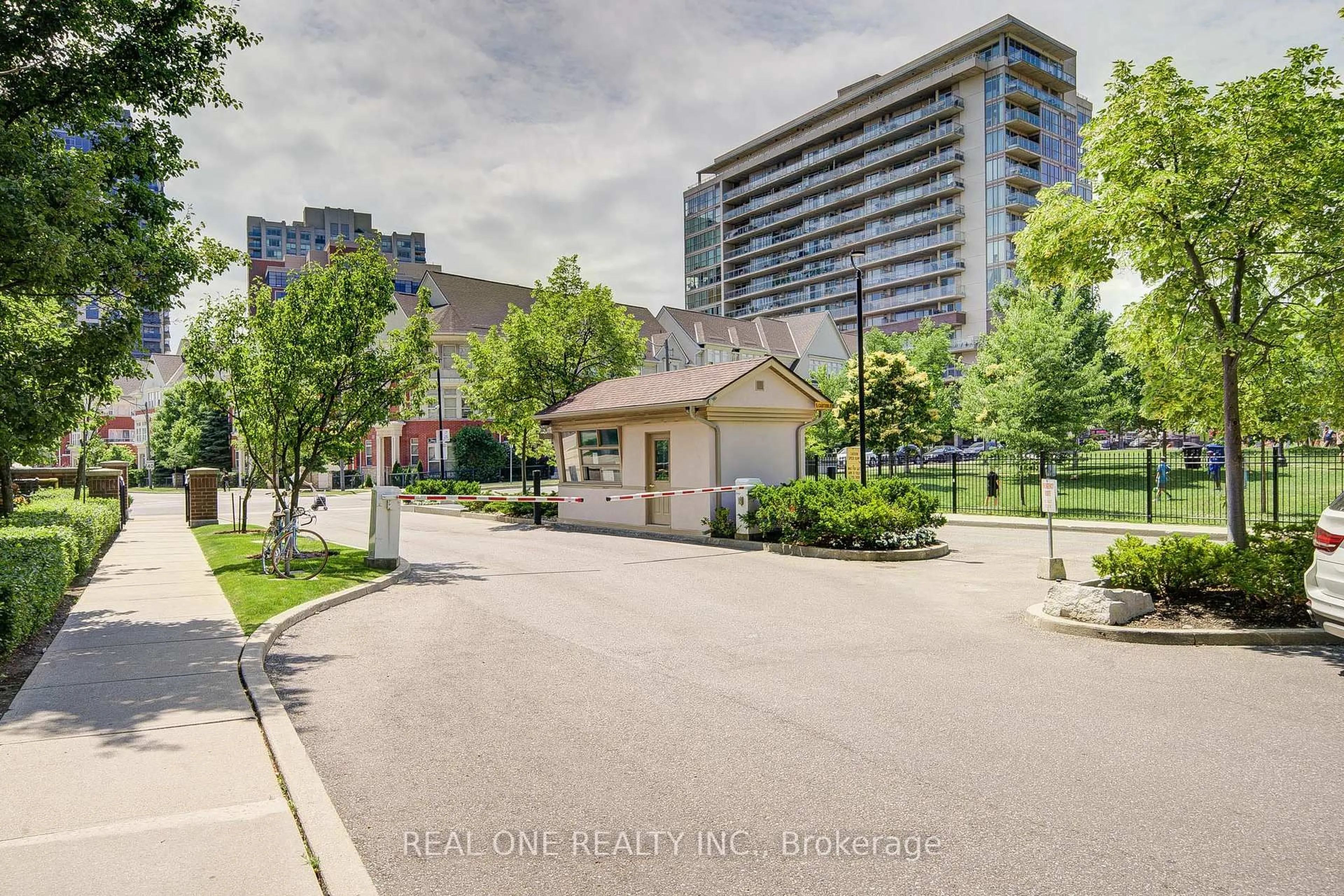 Unknown for 15 Michael Power Pl #1507, Toronto Ontario M9A 5G4