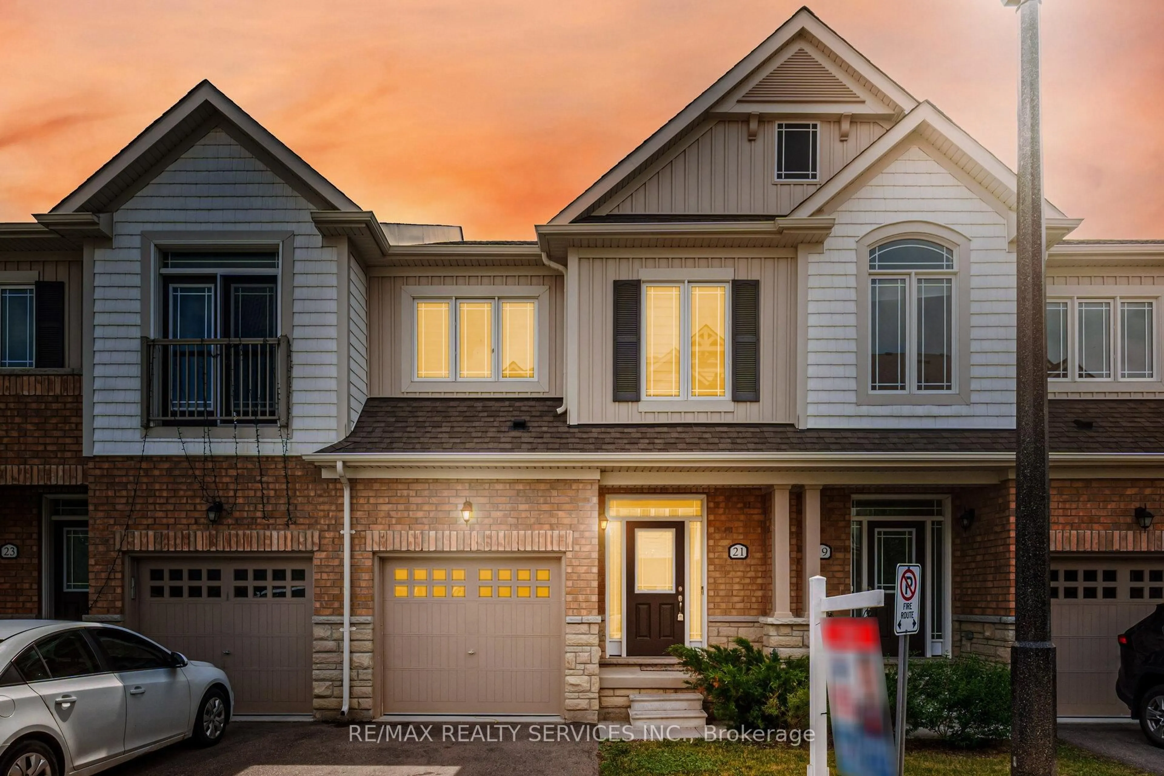 Home with brick exterior material, street for 21 Cosbury Lane, Caledon Ontario L7C 4H2