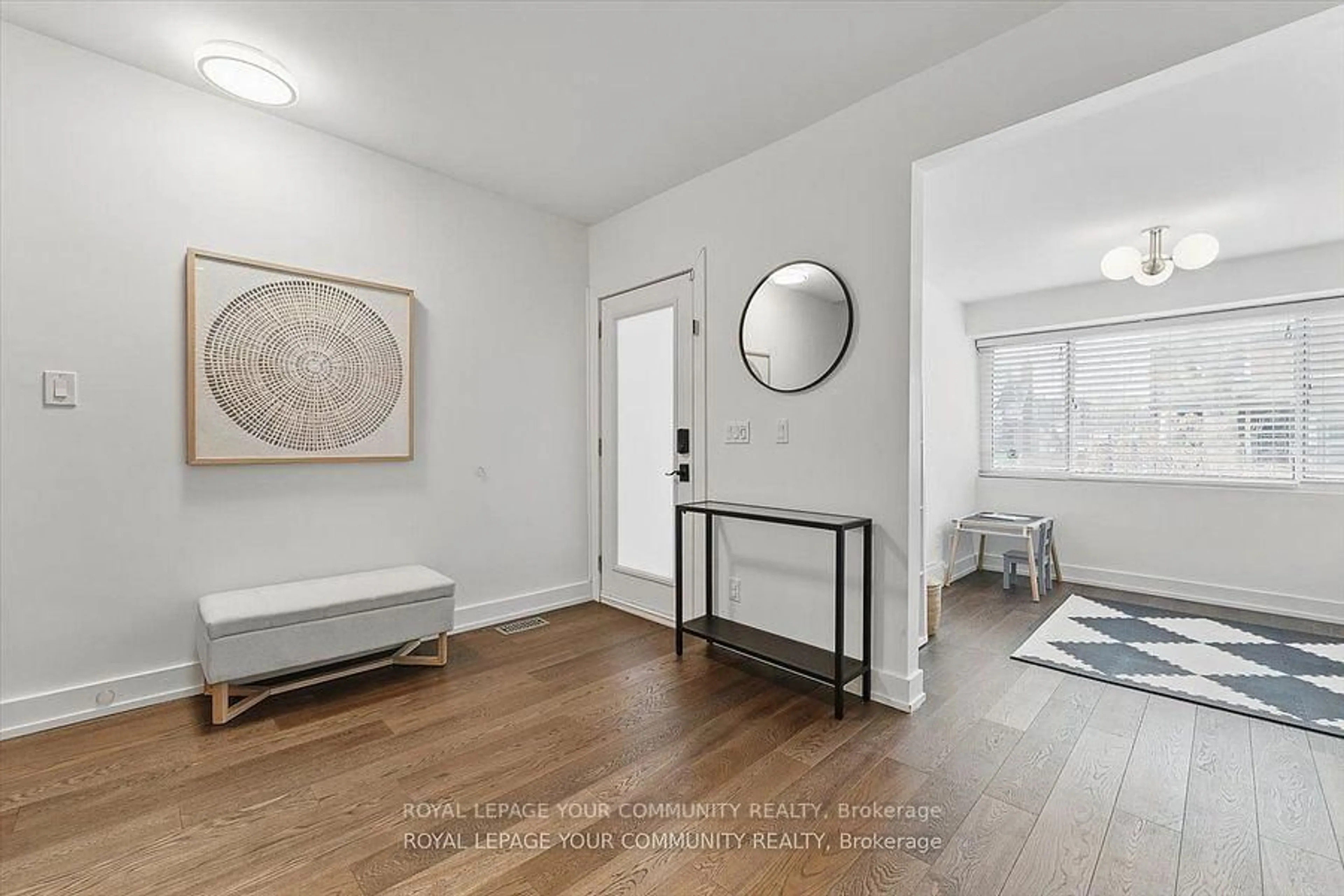 Indoor entryway for 99 Nairn Ave, Toronto Ontario M6E 4G9