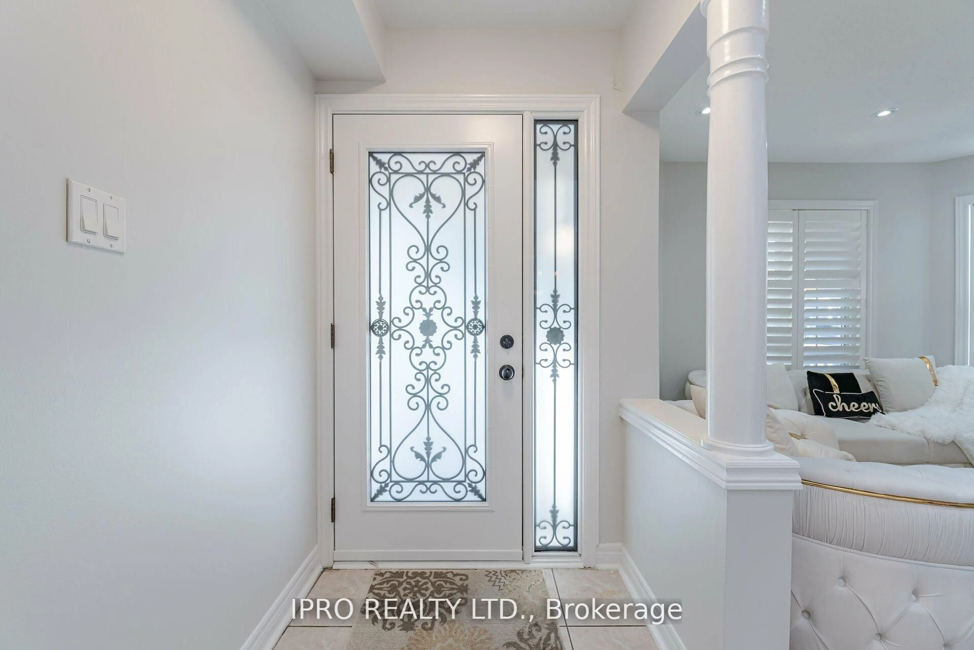 Indoor entryway for 49 Australia Dr, Brampton Ontario L6R 3G1