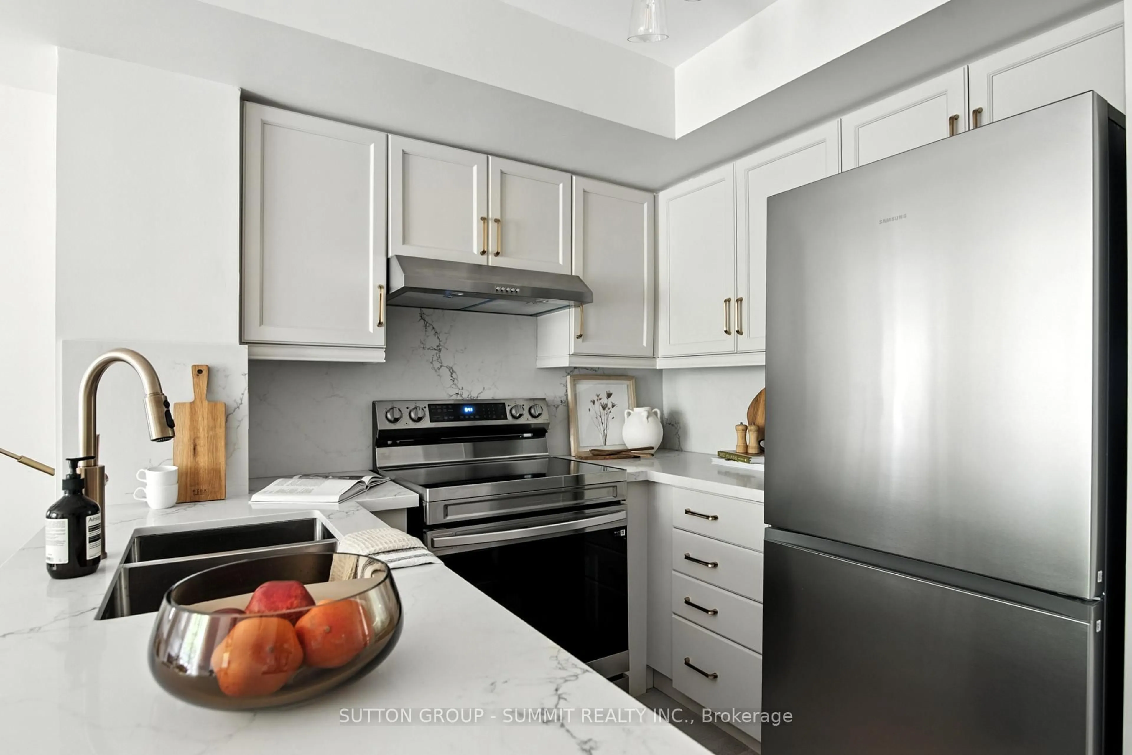 Contemporary kitchen, ceramic/tile floor for 18 Laidlaw St #1026, Toronto Ontario M6K 1X2