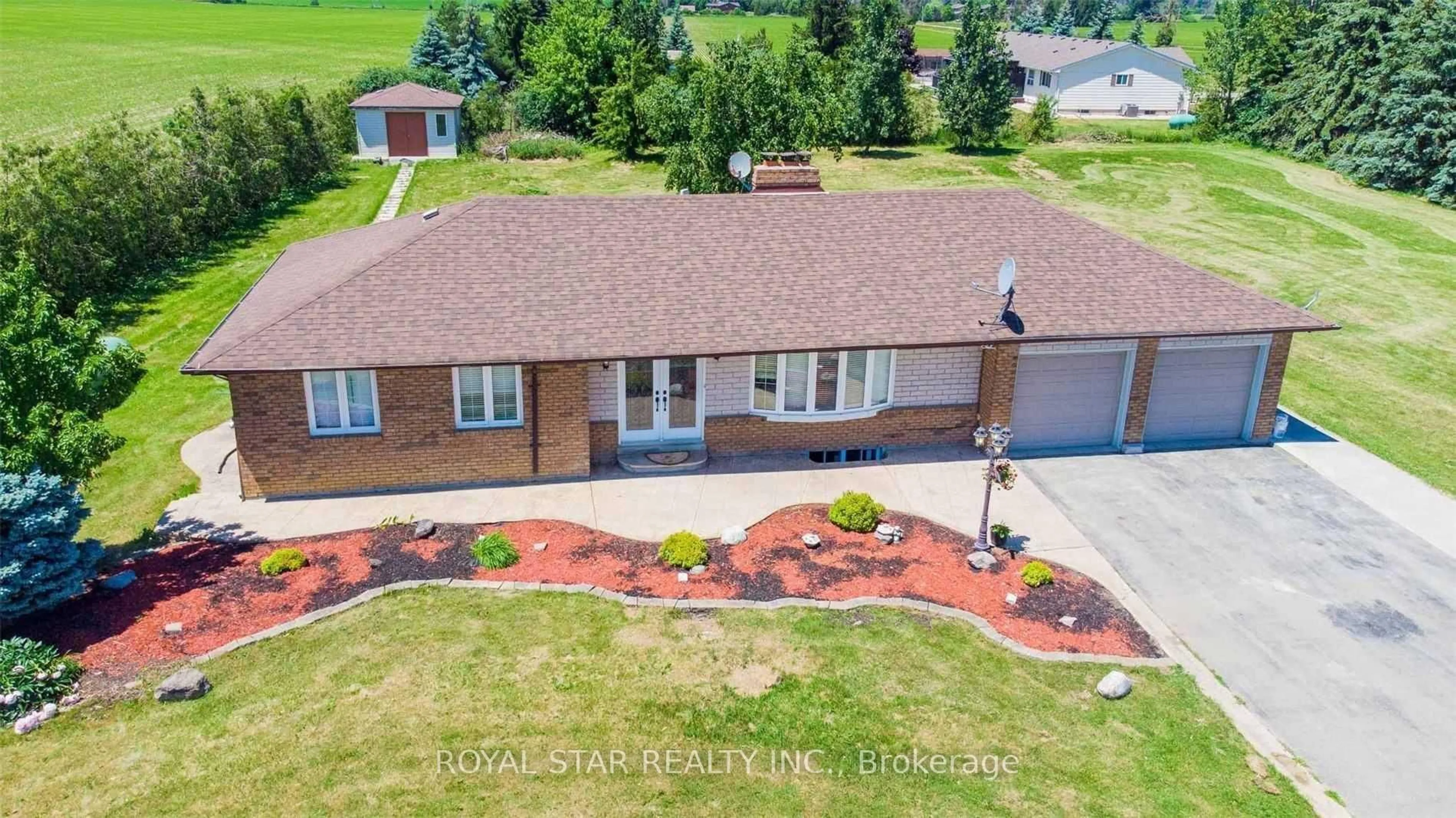 A pic from outside/outdoor area/front of a property/back of a property/a pic from drone, unknown for 468 Mayfield Rd, Caledon Ontario L7C 0Y5