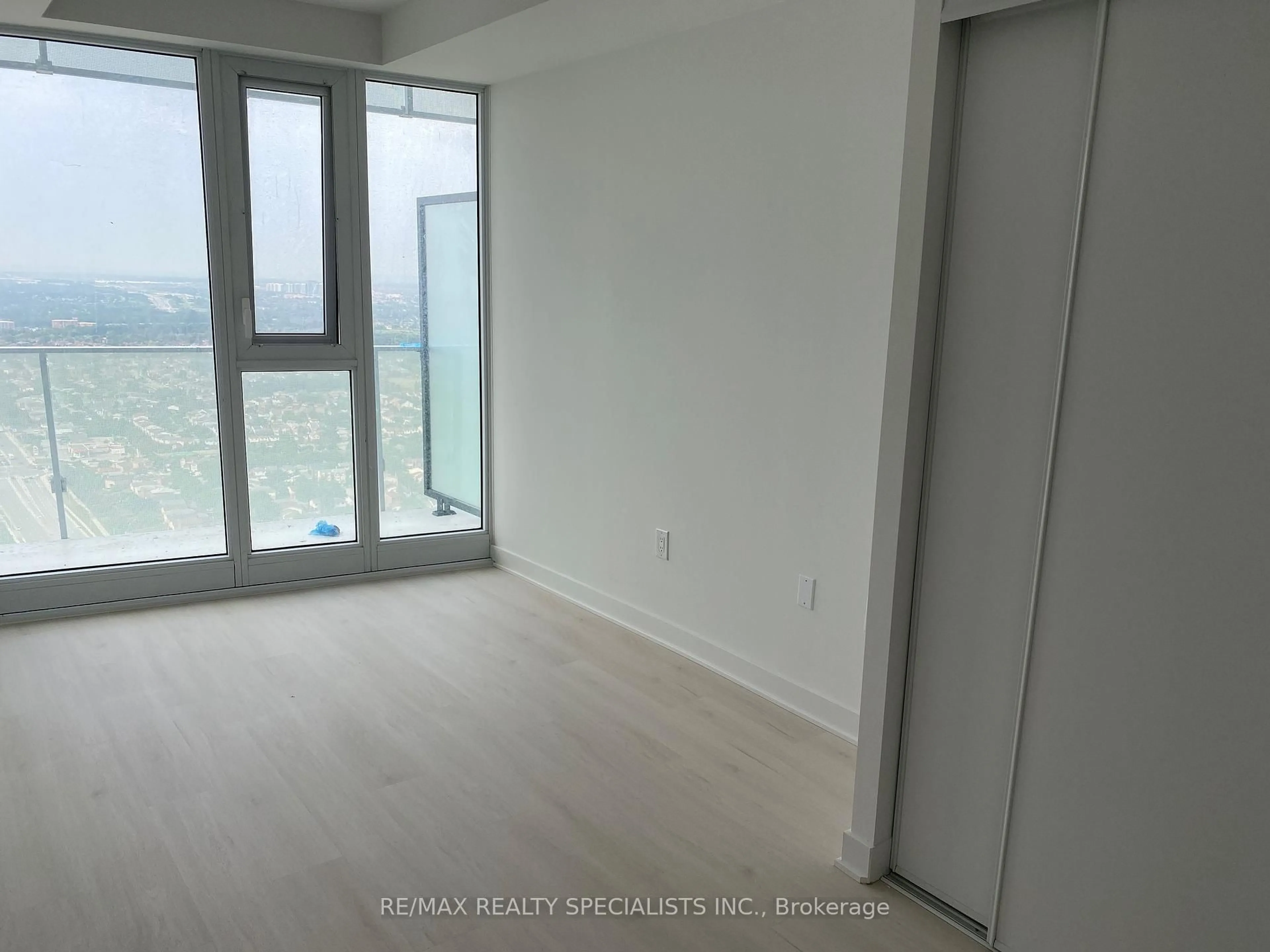 A pic of a room for 3900 Confederation Pkwy #4505, Mississauga Ontario L5B 0M3