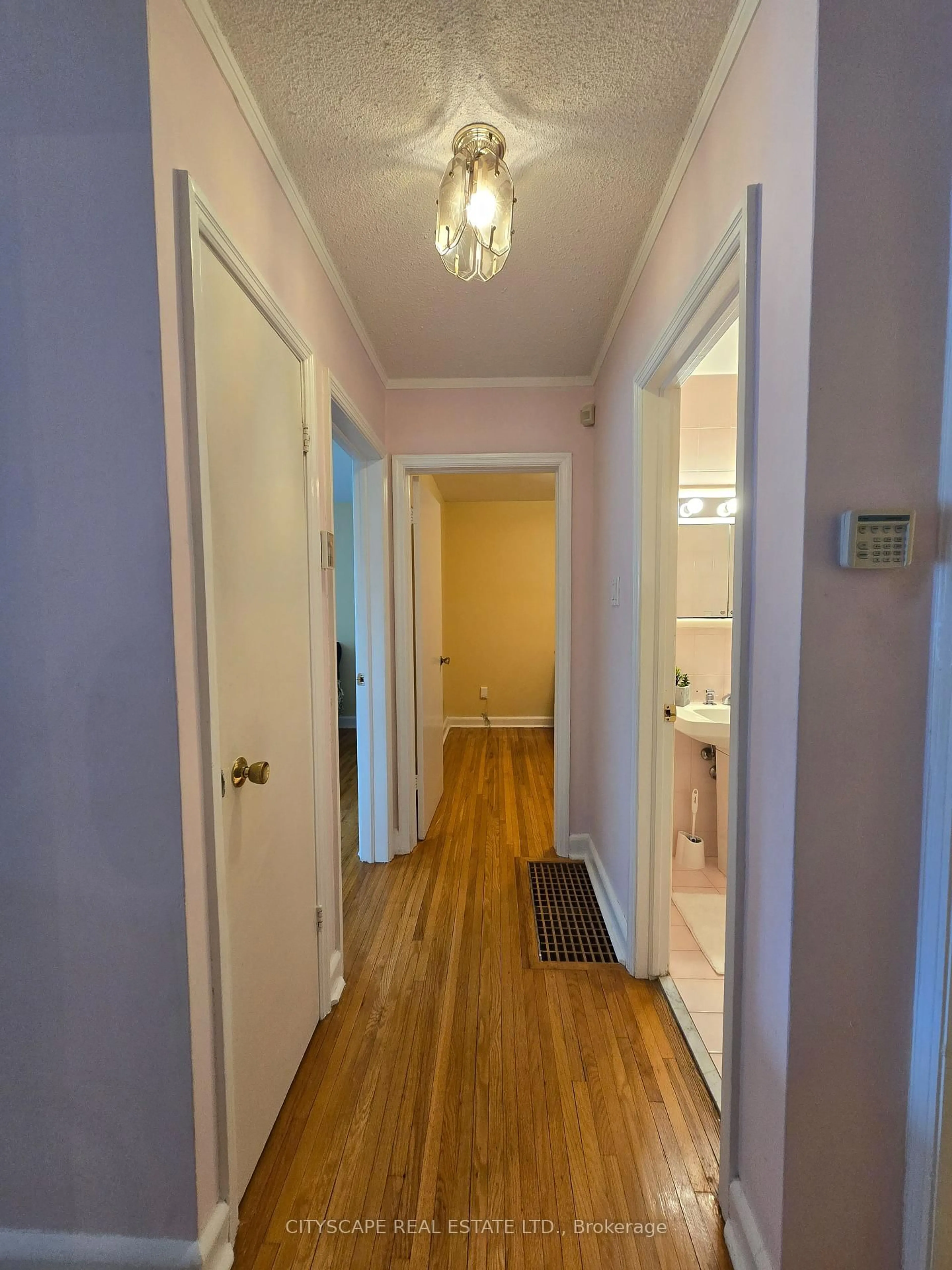 Unknown for 1 Letchworth Cres, Toronto Ontario M3M 1Y7
