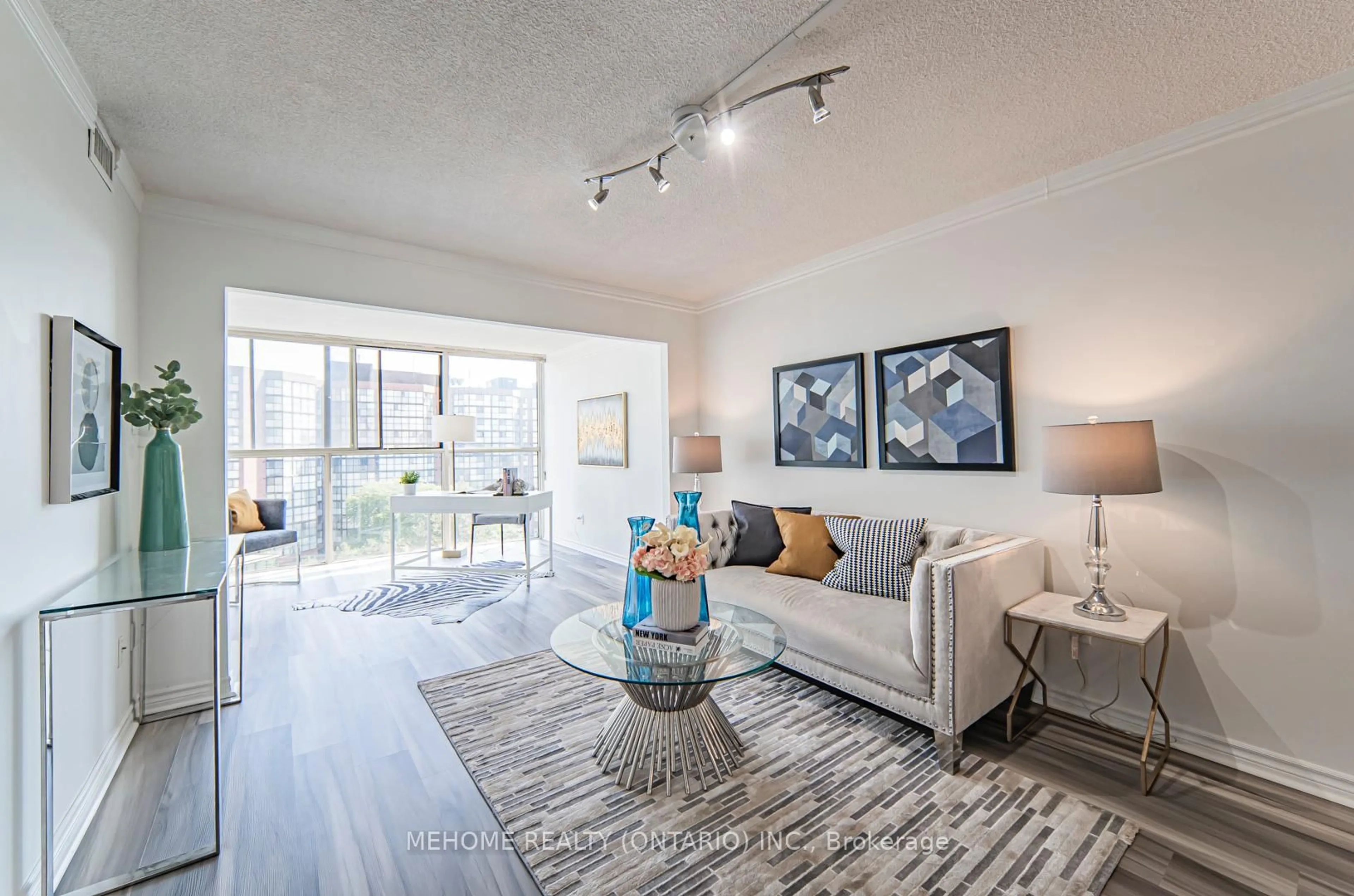 Living room with furniture, unknown for 2091 Hurontario St #810, Mississauga Ontario L5A 4E6
