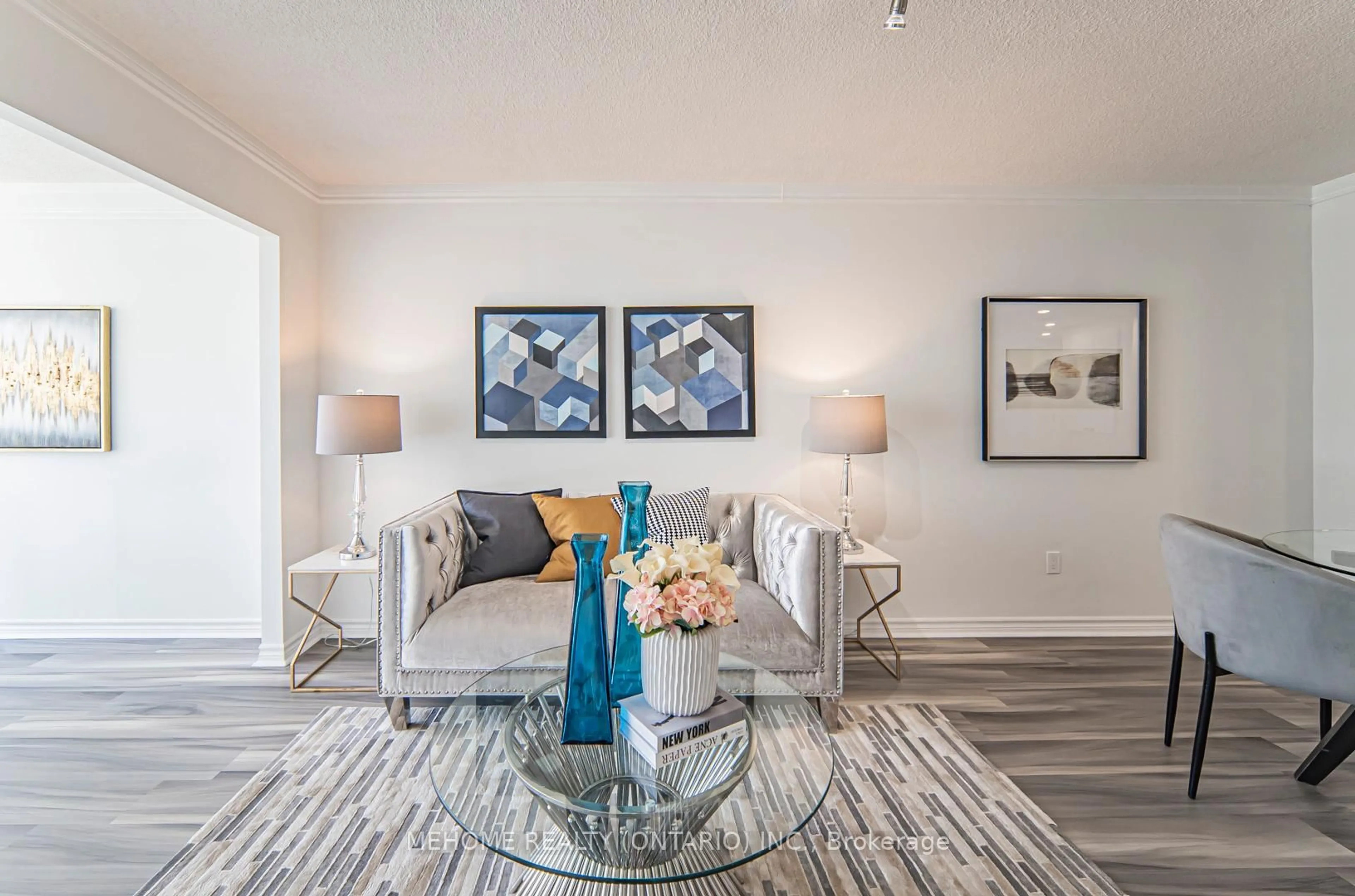 Living room with furniture, unknown for 2091 Hurontario St #810, Mississauga Ontario L5A 4E6