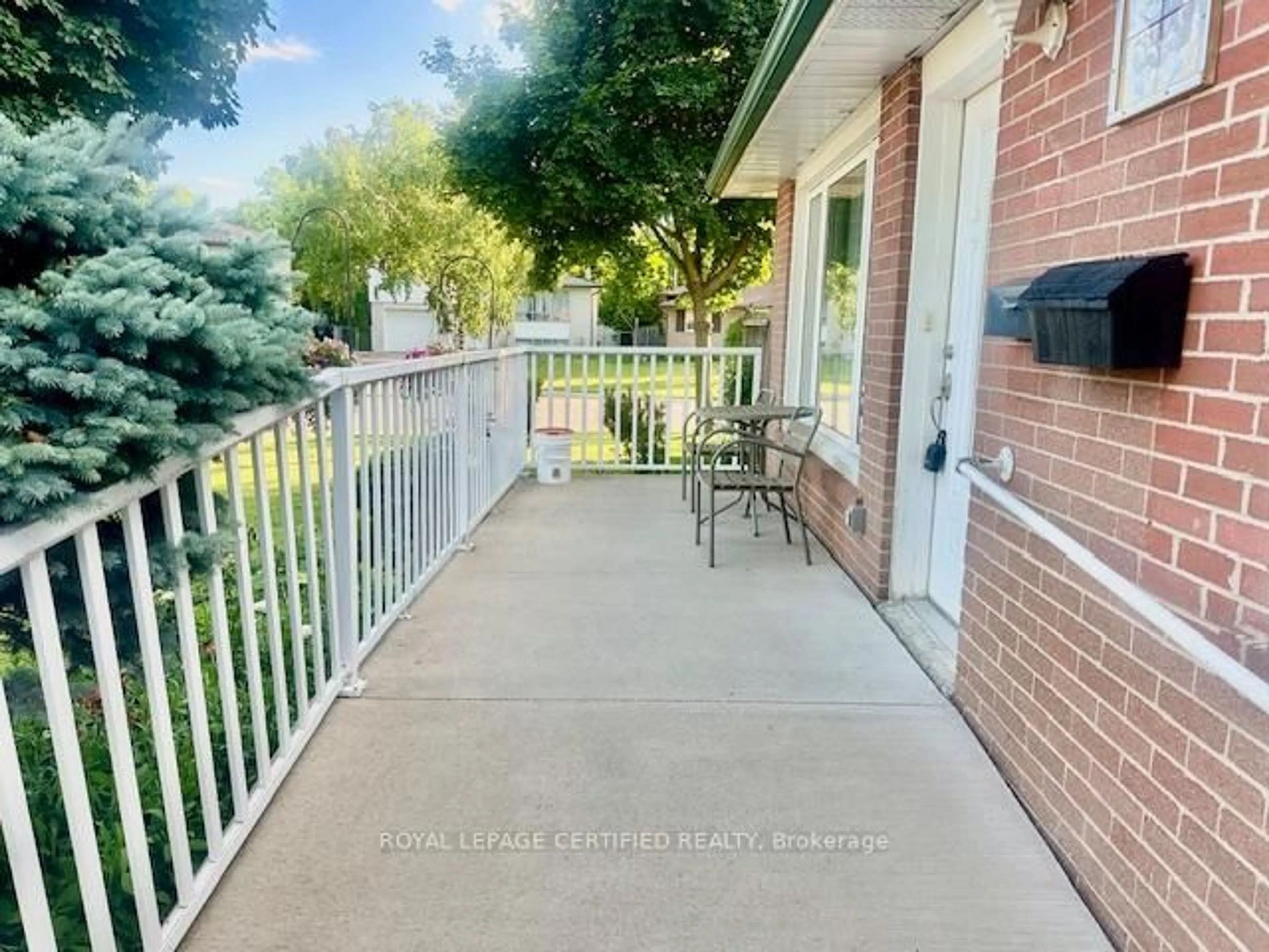 Patio, water/lake/river/ocean view for 36 Watson Cres, Brampton Ontario L6W 1E7