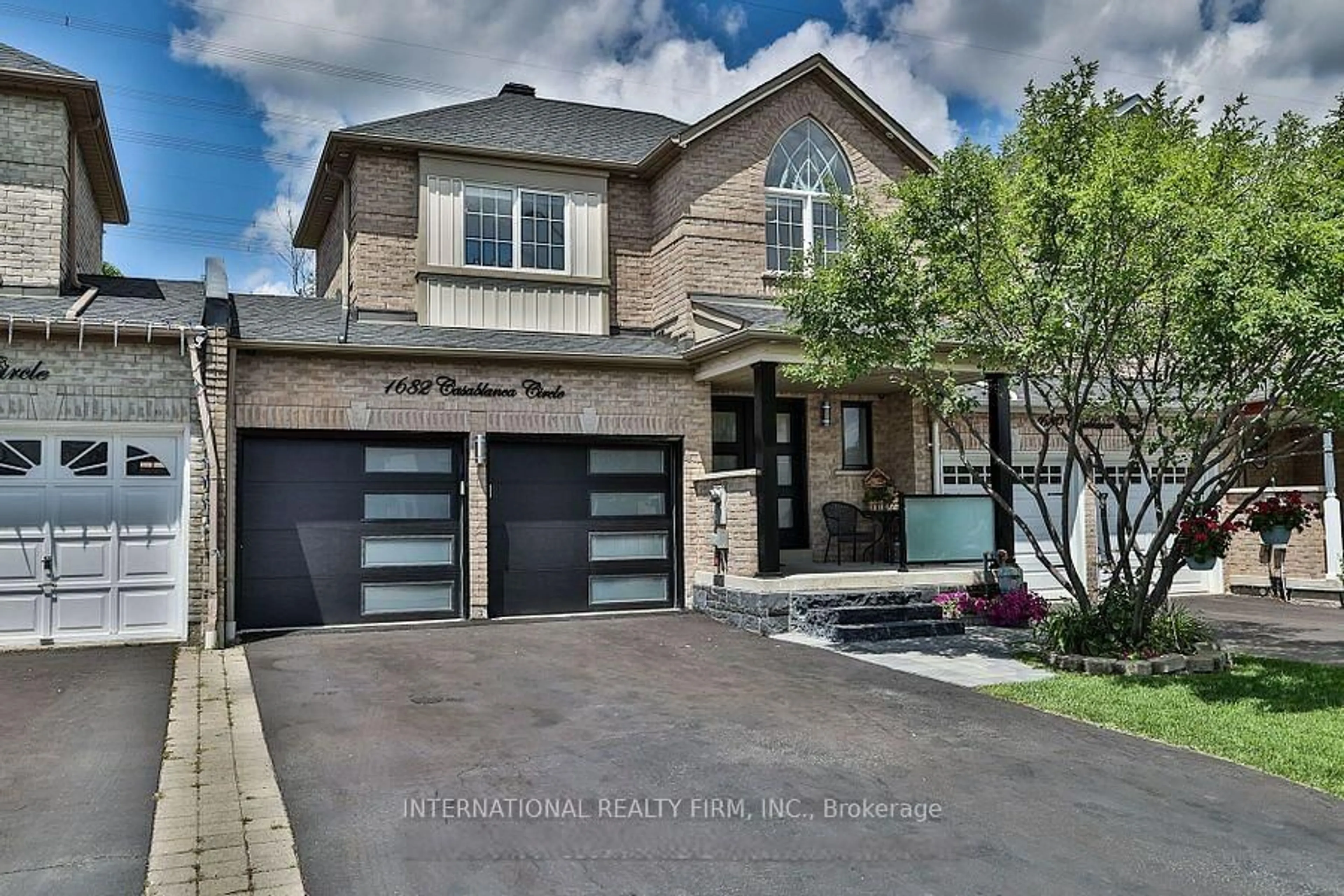 Home with brick exterior material, street for 1682 Casablanca Circ, Mississauga Ontario L5N 8G2