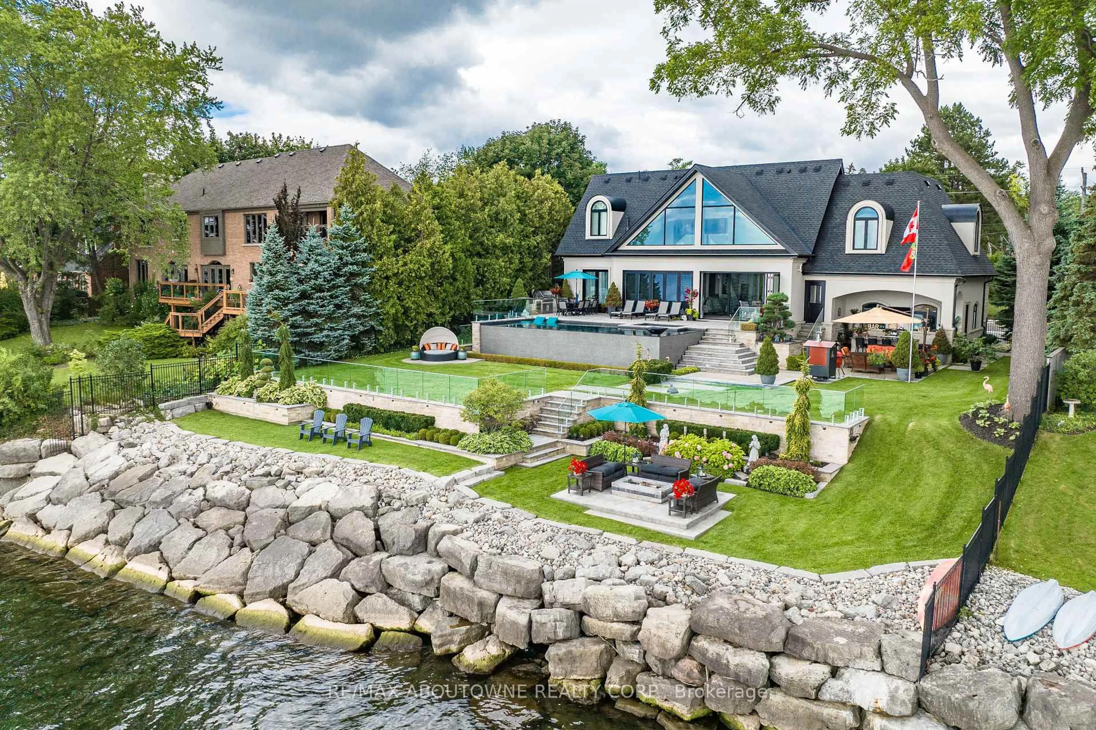 Unknown for 3188 Lakeshore Rd, Burlington Ontario L7N 1A4