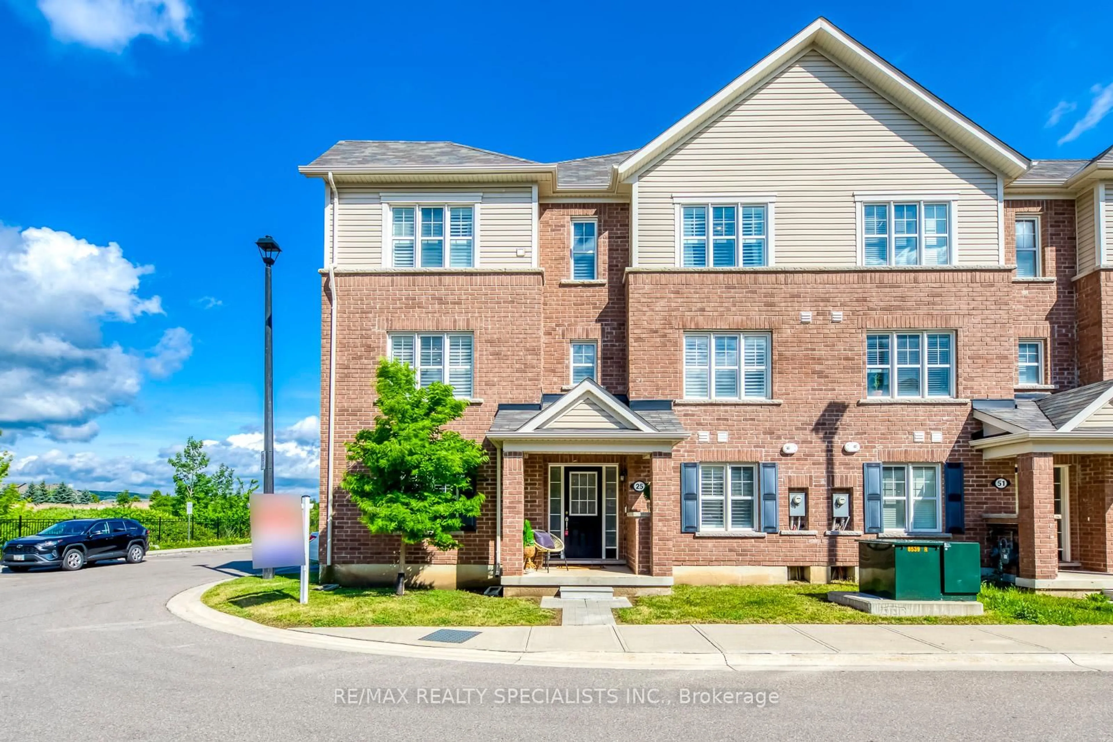 Home with brick exterior material, street for 1000 Asleton Blvd #25, Milton Ontario L9T 9L6