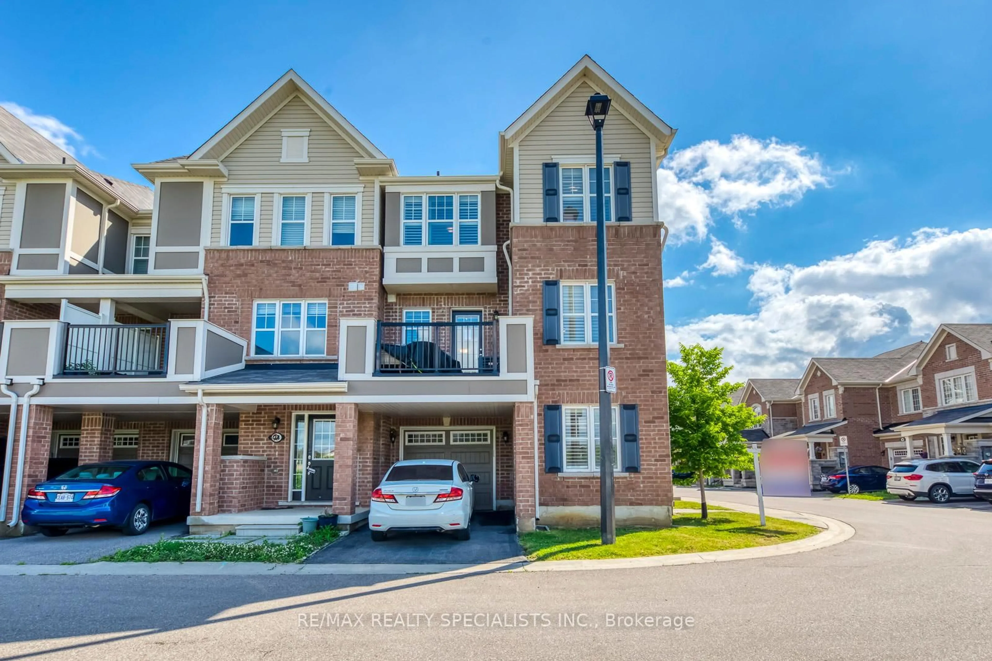Home with brick exterior material, street for 1000 Asleton Blvd #25, Milton Ontario L9T 9L6
