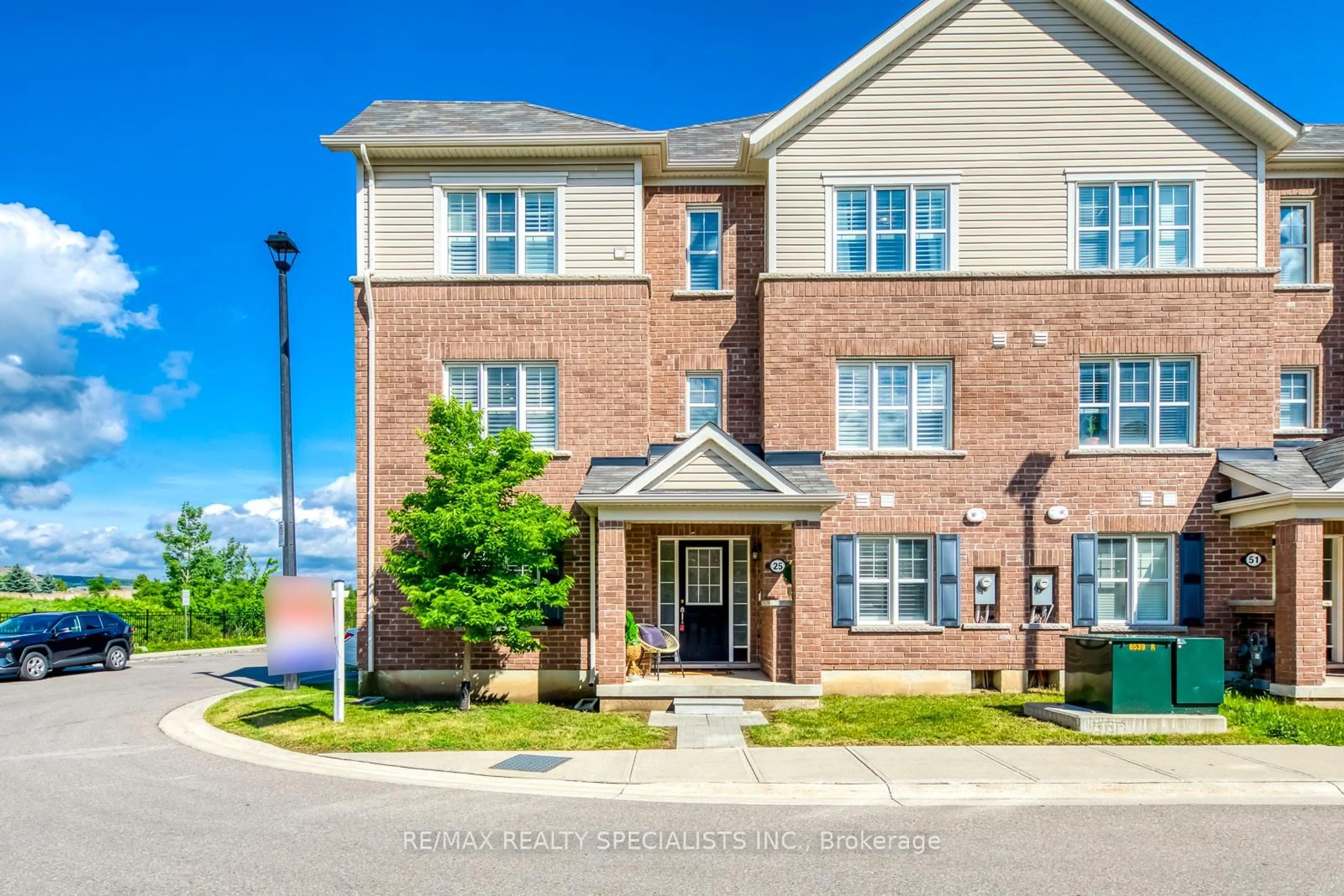 Home with brick exterior material, unknown for 1000 Asleton Blvd #25, Milton Ontario L9T 9L6
