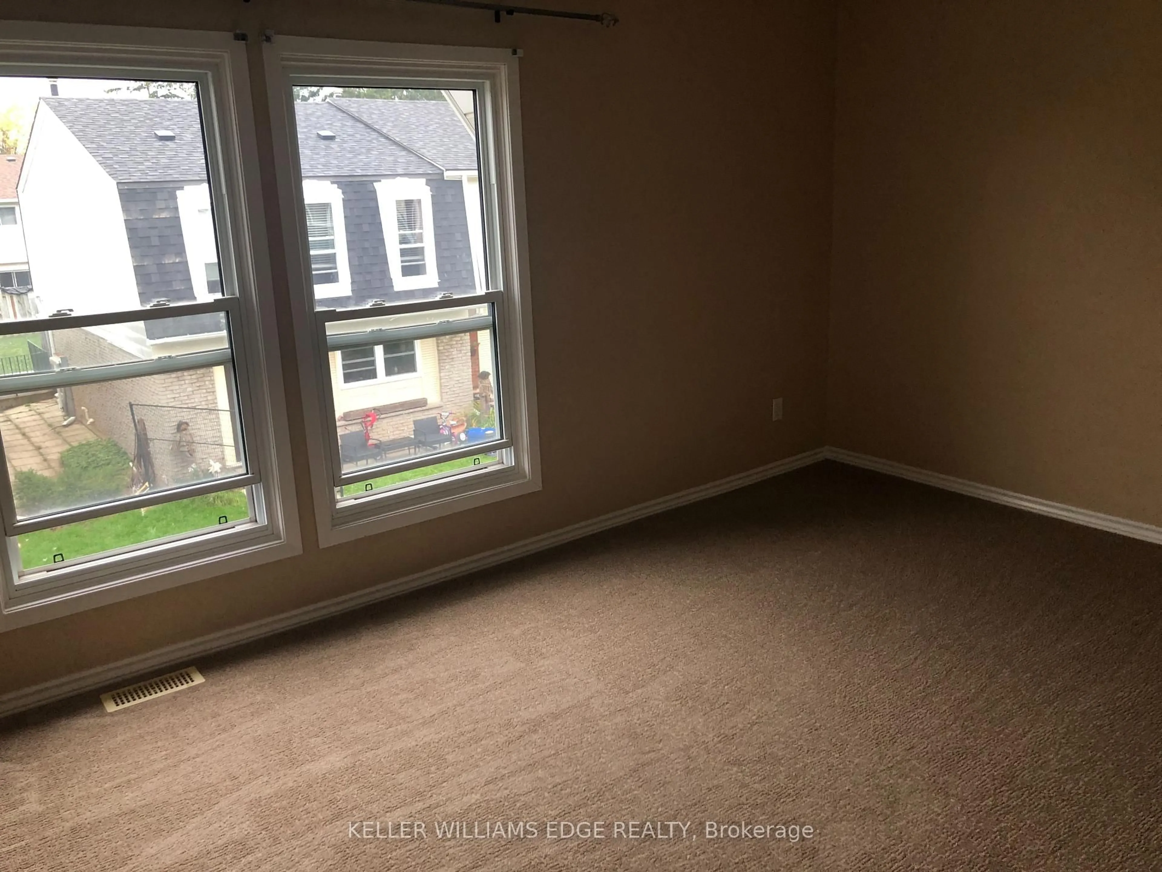 A pic of a room for 2254 Upper Middle Rd #6, Burlington Ontario L7P 2Z9
