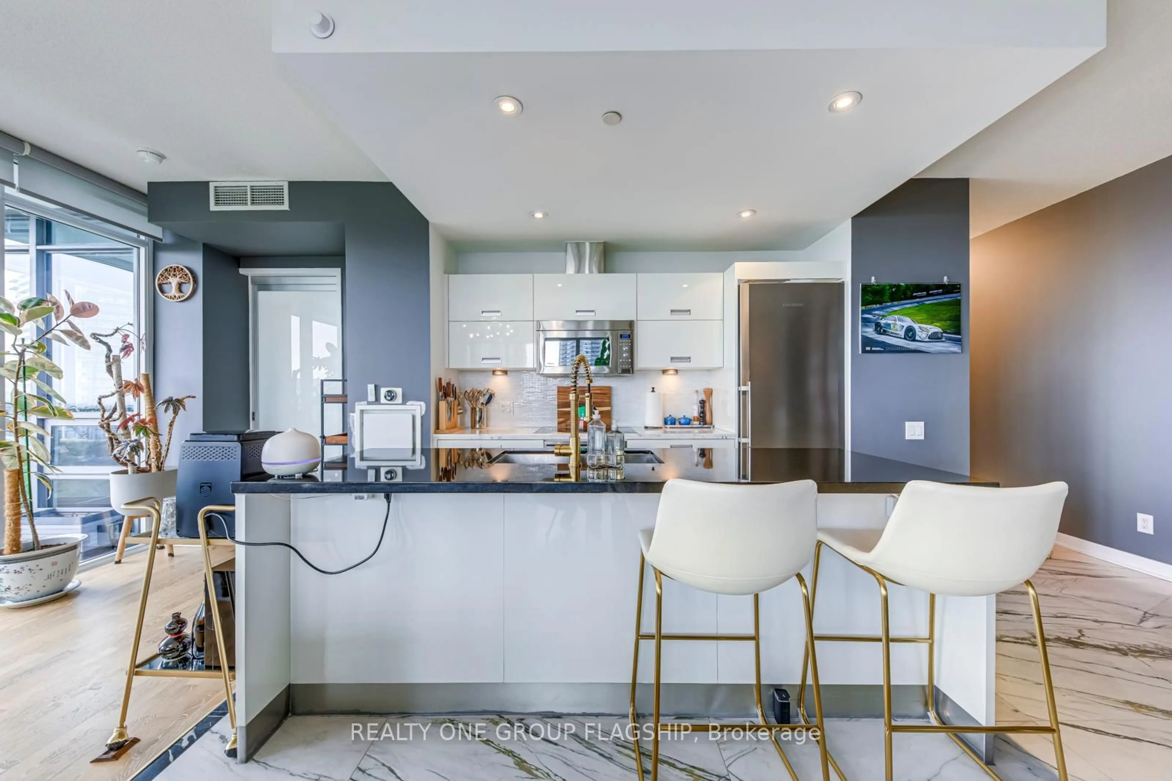 Contemporary kitchen, ceramic/tile floor for 88 Park Lawn Rd #1105, Toronto Ontario M8Y 0B5