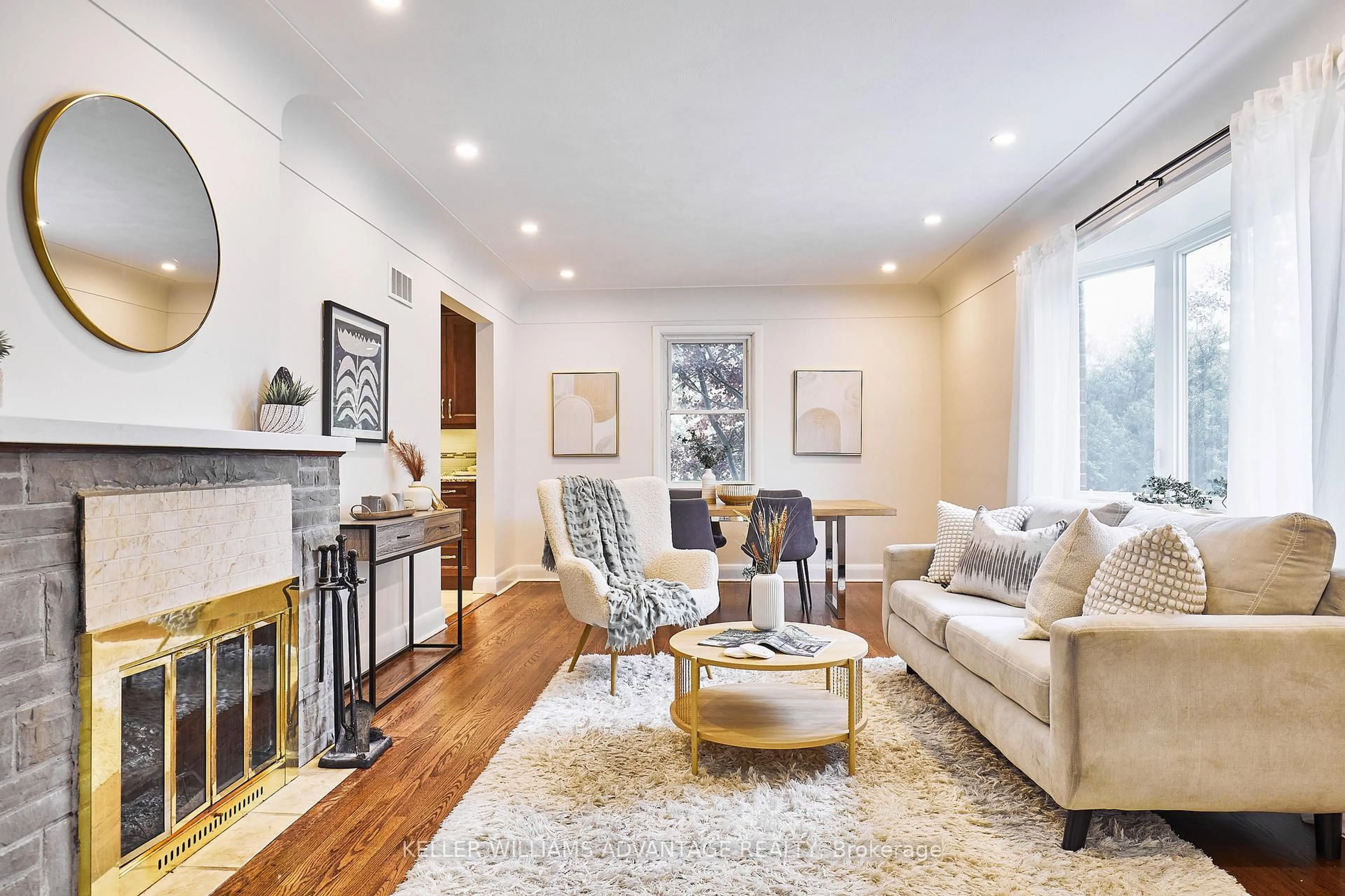 Living room with furniture, unknown for 610 Guelph Line, Burlington Ontario L7R 3M4
