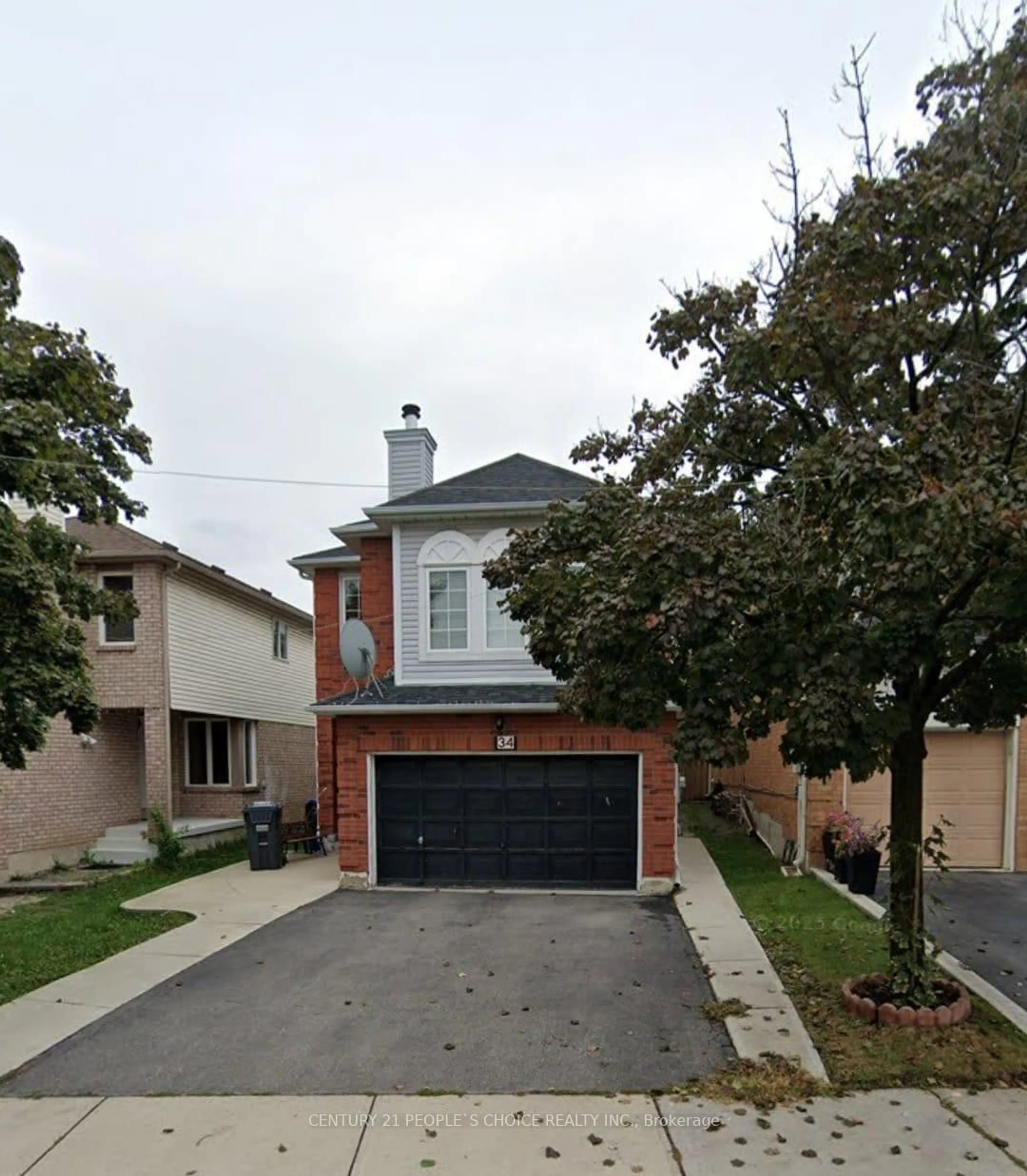 Home with brick exterior material, street for 34 Beaconsfield Ave, Brampton Ontario L6Y 4S3