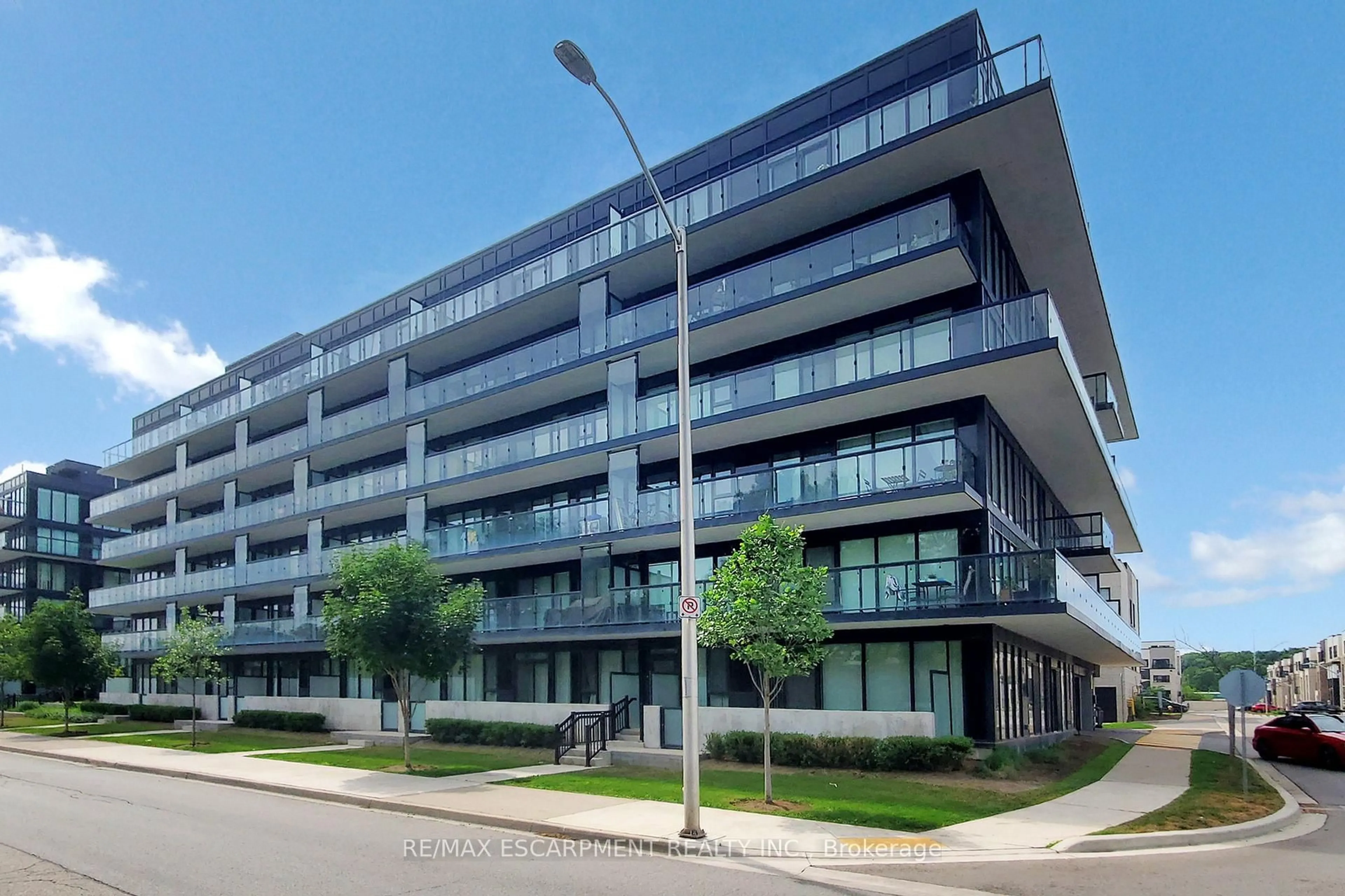 Unknown for 1119 Cooke Blvd #B429, Burlington Ontario L7T 0C7