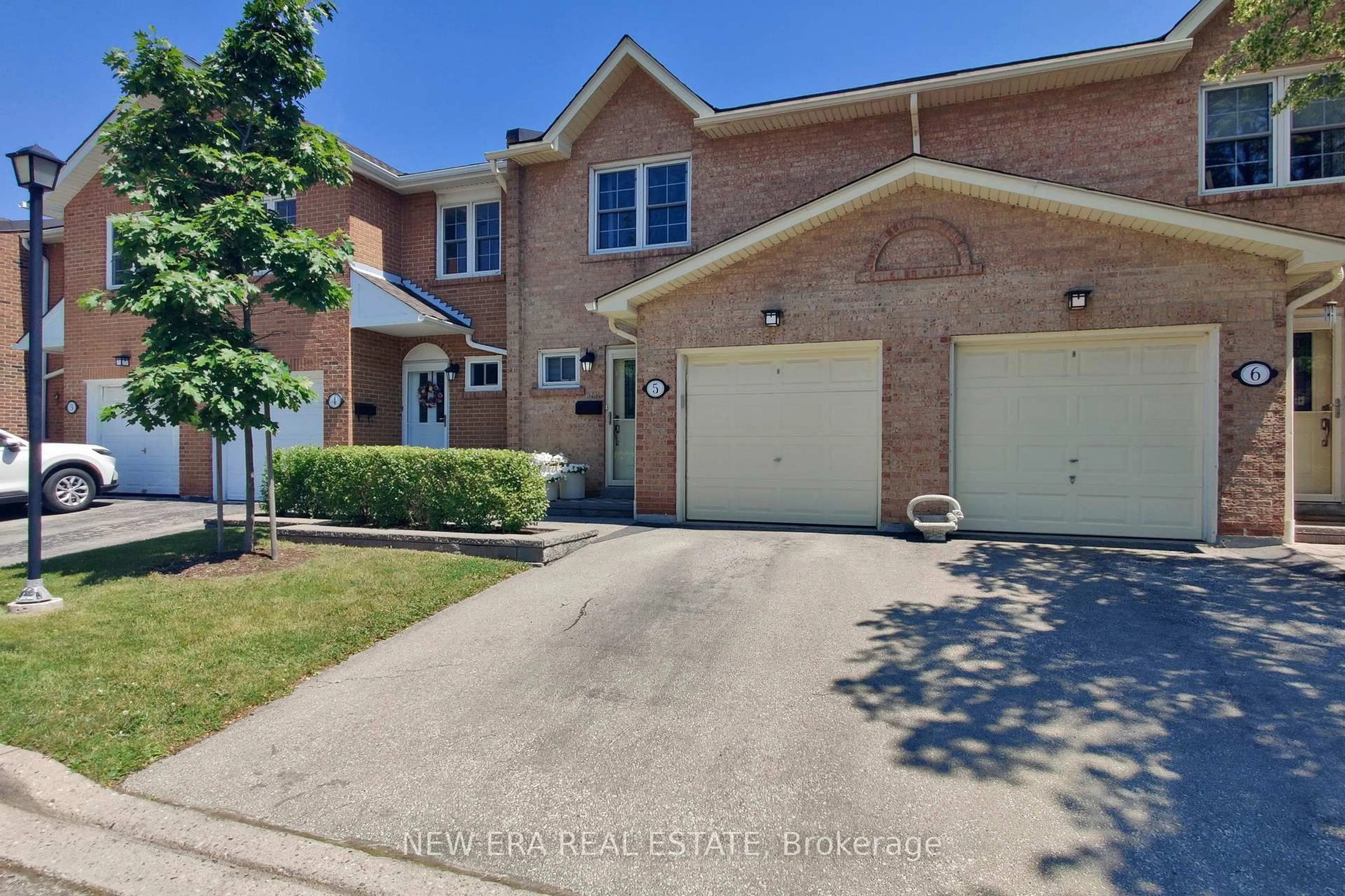Home with brick exterior material, street for 1951 Rathburn Rd #5, Mississauga Ontario L4W 2N9