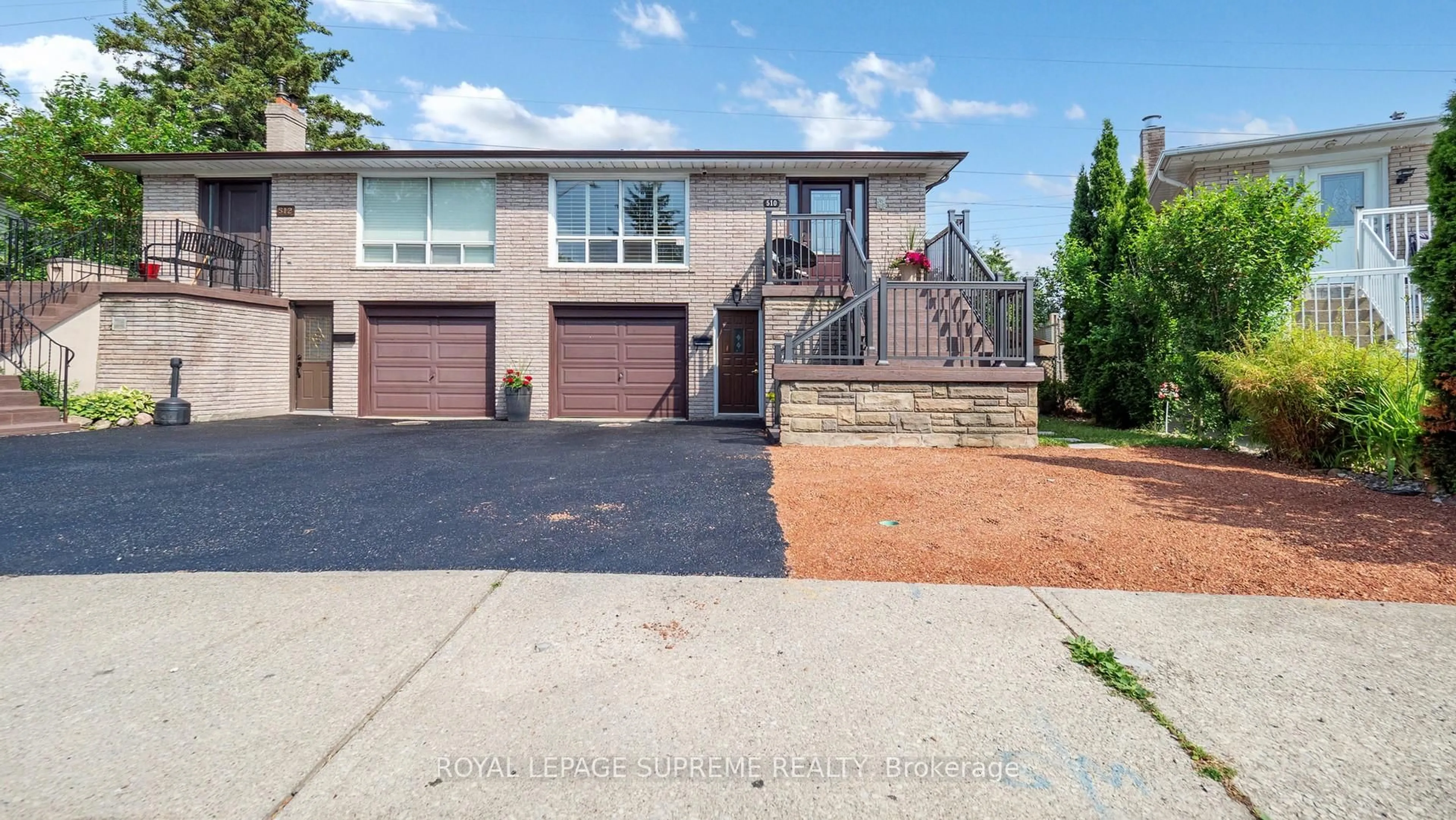 Home with brick exterior material, street for 510 Boismere Crt, Mississauga Ontario L5A 1H3