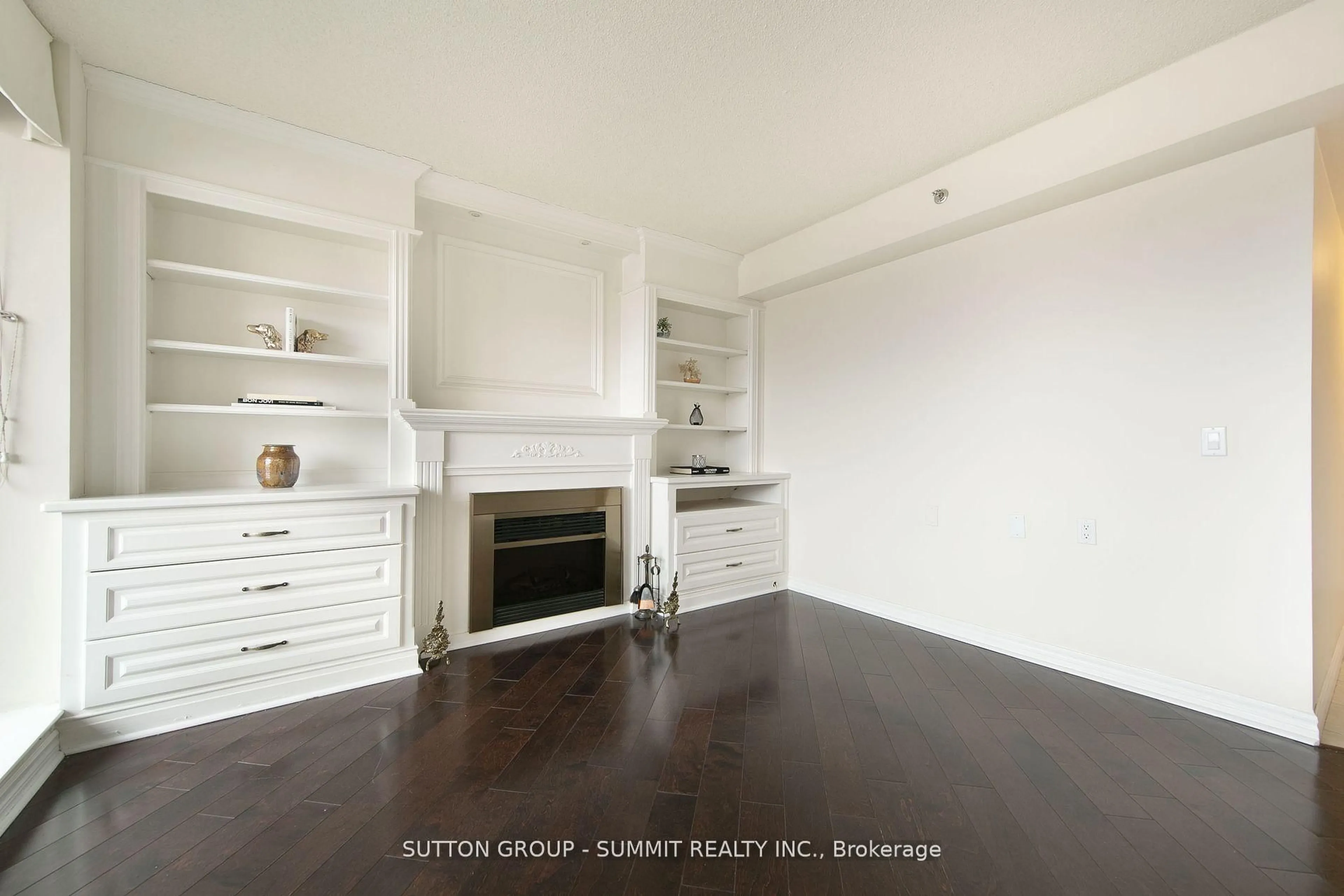 Unknown for 4640 Kimbermount Ave #708, Mississauga Ontario L5M 5W6