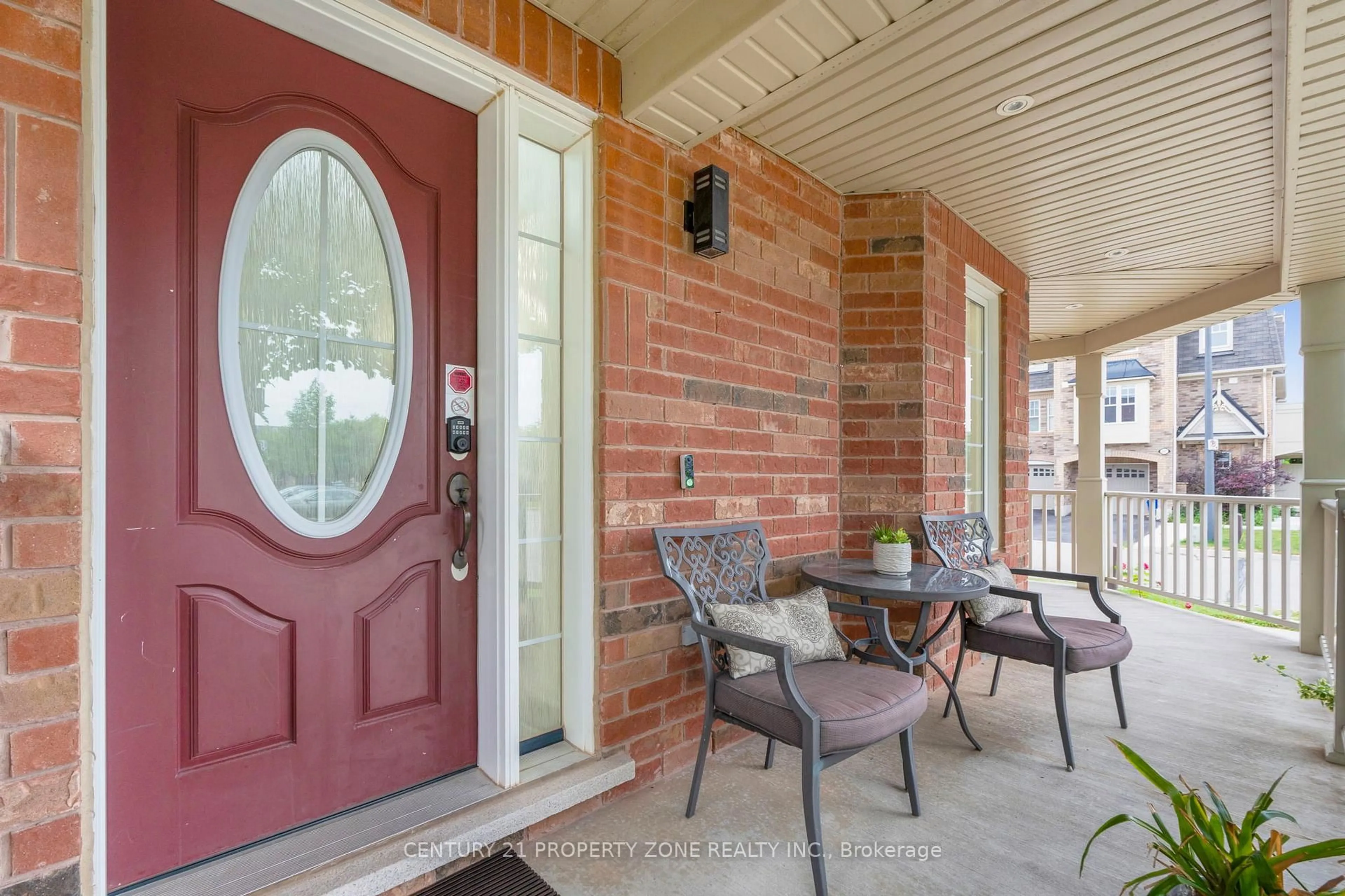 Indoor entryway for 290 Woodley Cres, Milton Ontario L9T 8B8