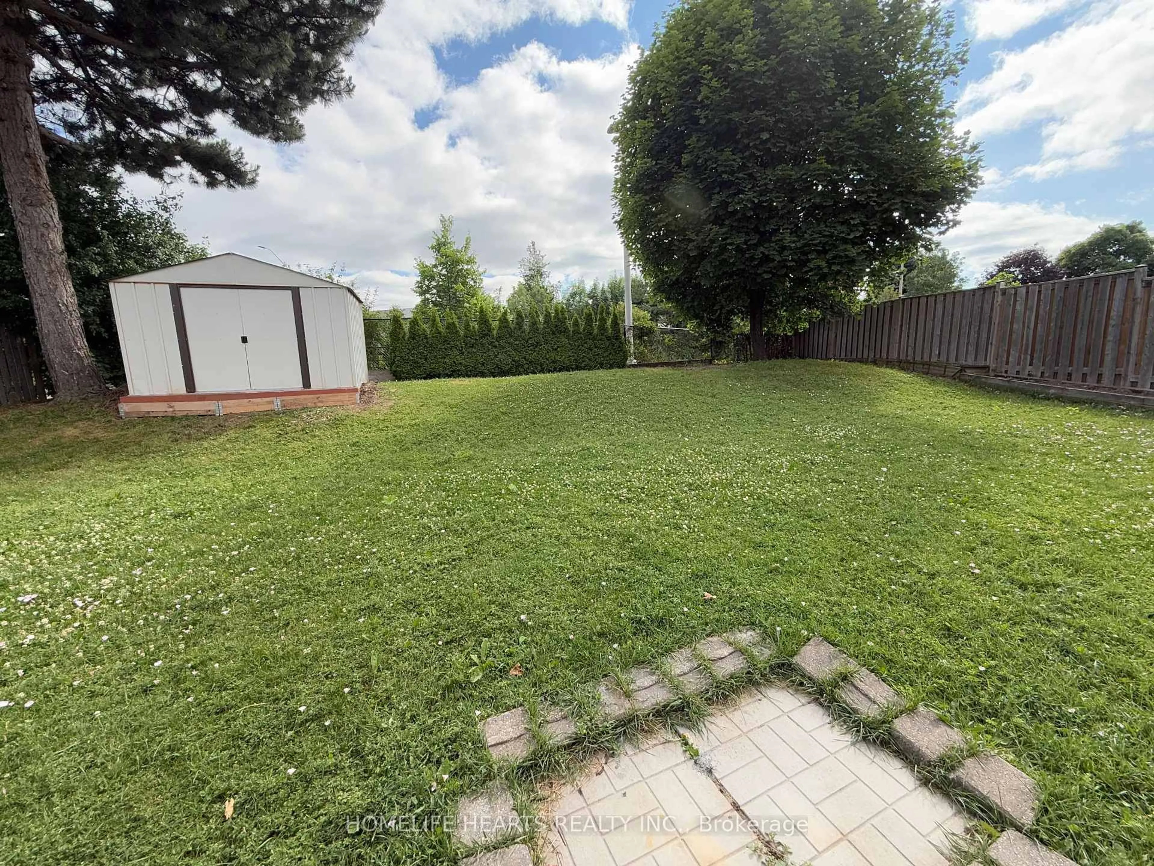 A pic from outside/outdoor area/front of a property/back of a property/a pic from drone, unknown for 2710 Los Palmas Crt, Mississauga Ontario L5N 2G7