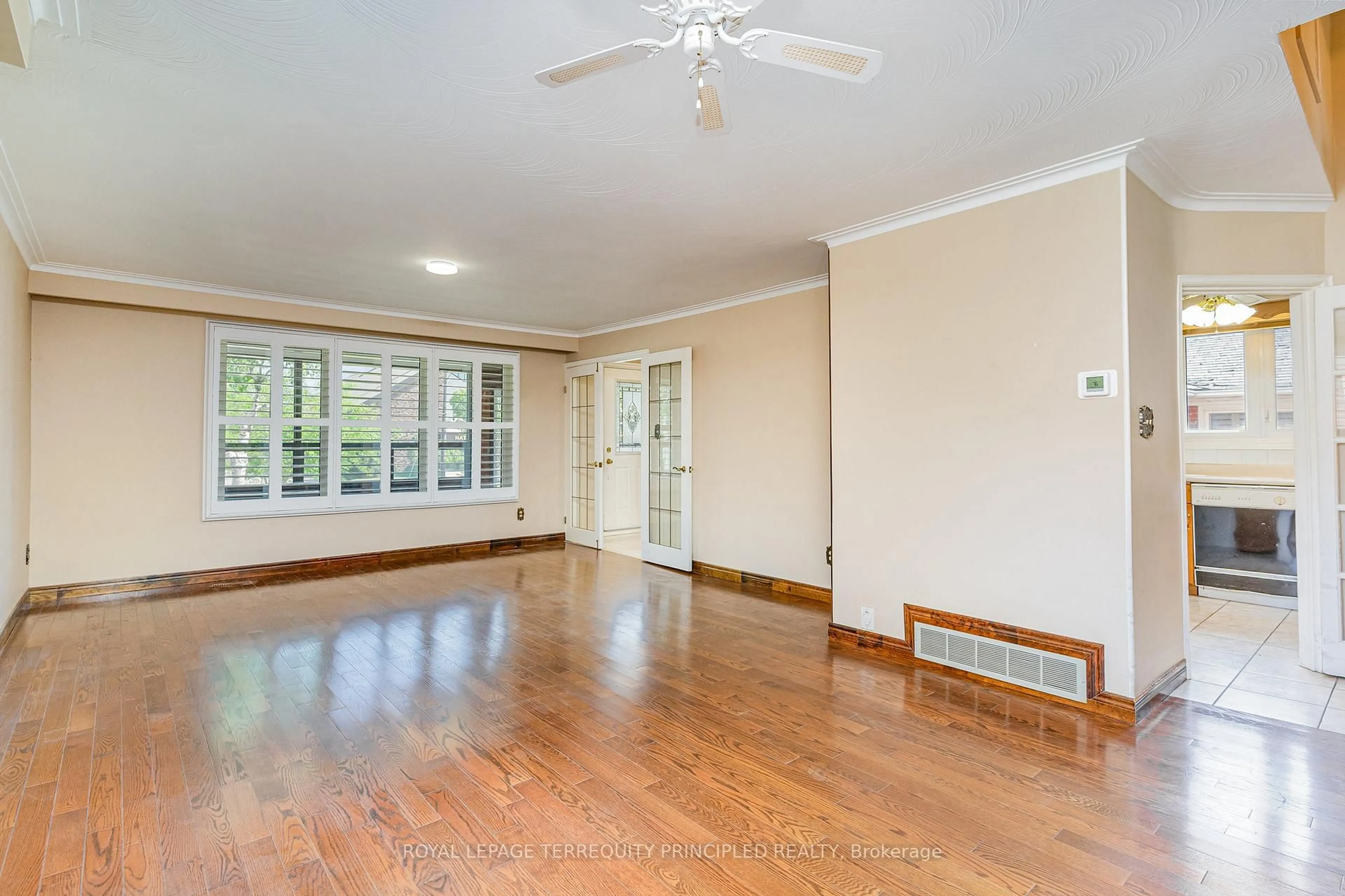 A pic of a room for 485 Rathburn Rd, Toronto Ontario M9C 3S9