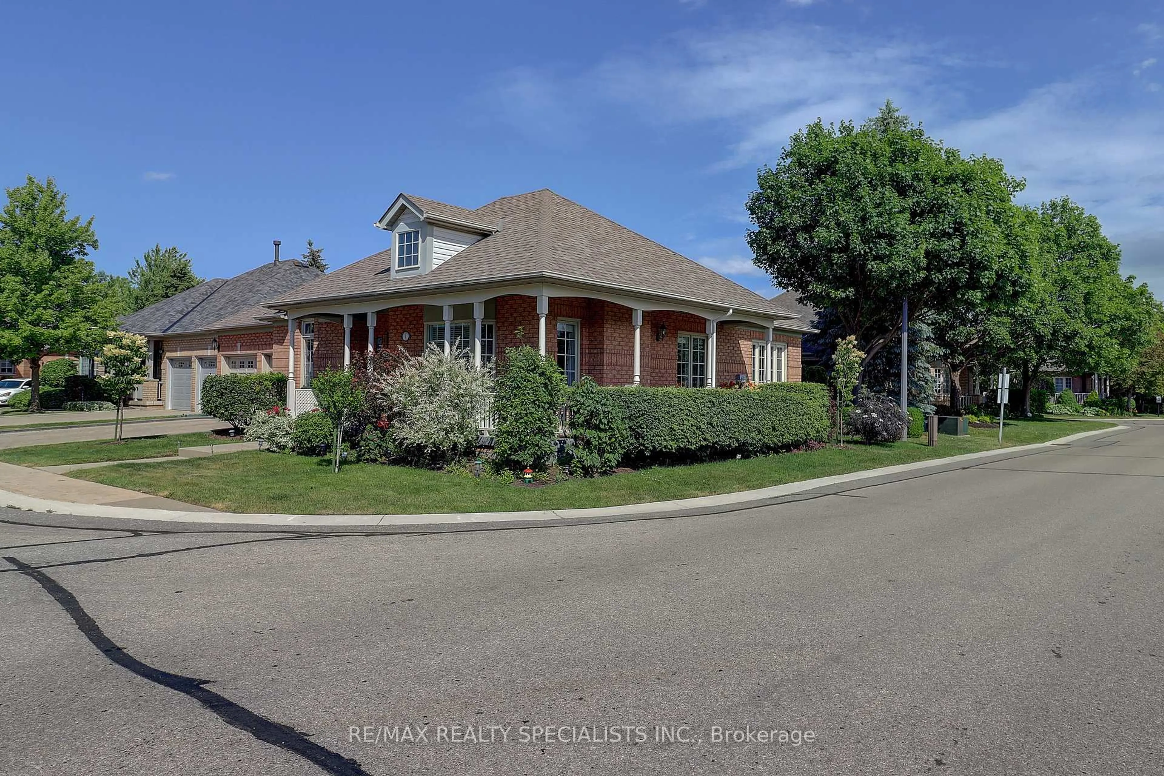 Home with brick exterior material, street for 1 Hopewell Crt, Brampton Ontario L6R 1W5