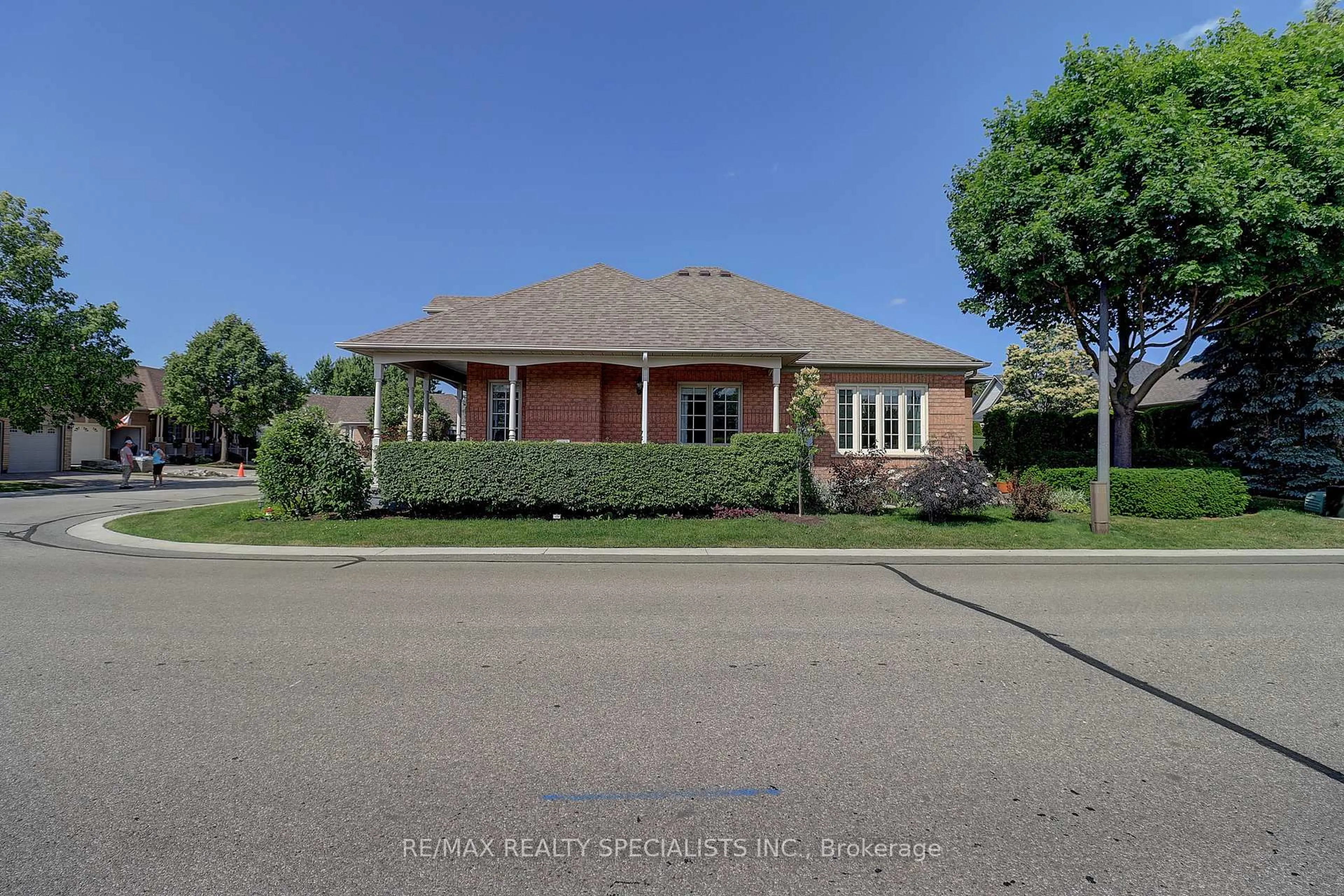 Home with brick exterior material, street for 1 Hopewell Crt, Brampton Ontario L6R 1W5