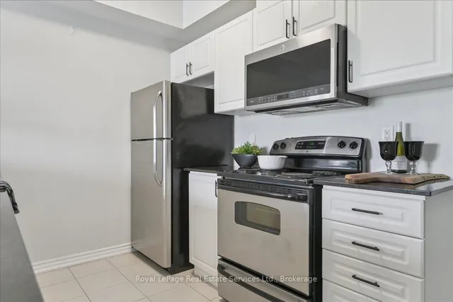 Additional property image - 1370 Costigan Rd Unit 301
