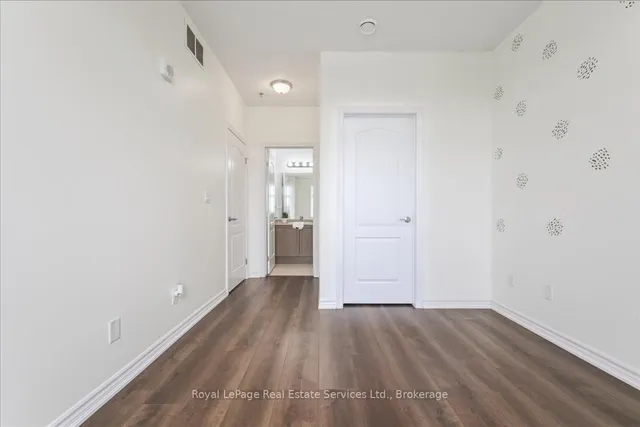 Additional property image - 1370 Costigan Rd Unit 301