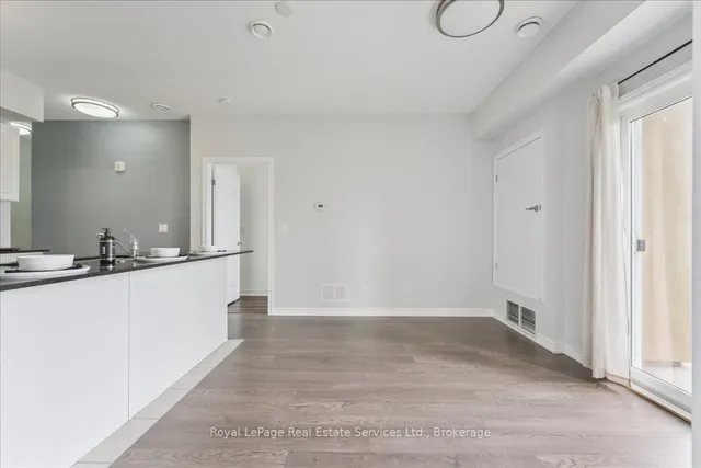 Additional property image - 1370 Costigan Rd Unit 301