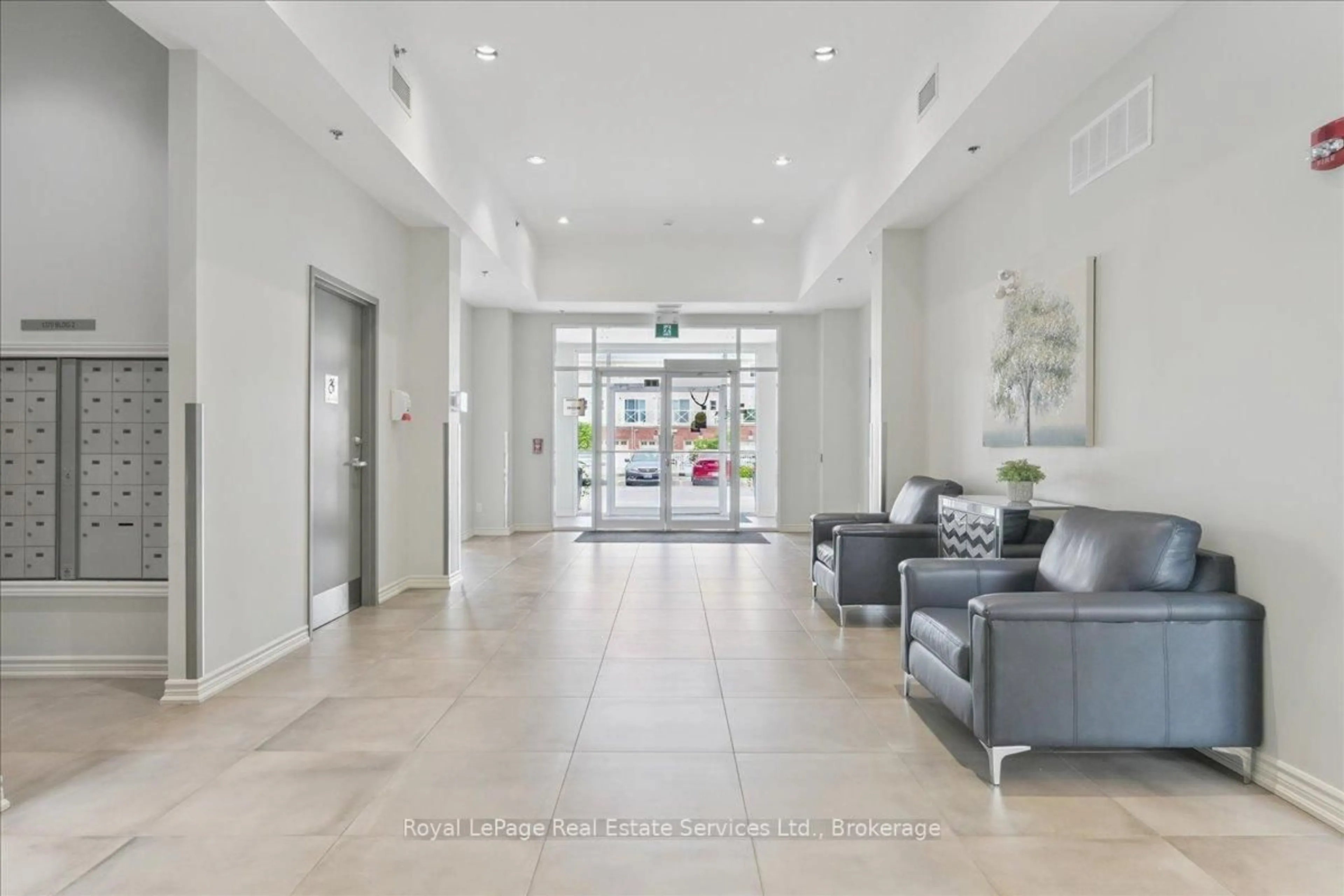 Lobby for 1370 Costigan Rd #301, Milton Ontario L9T 8X7