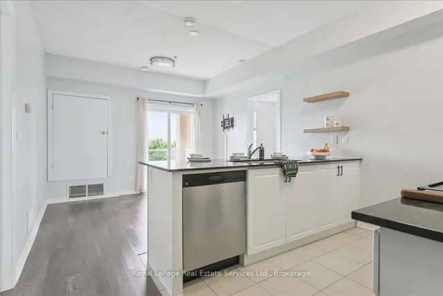 Additional property image - 1370 Costigan Rd Unit 301