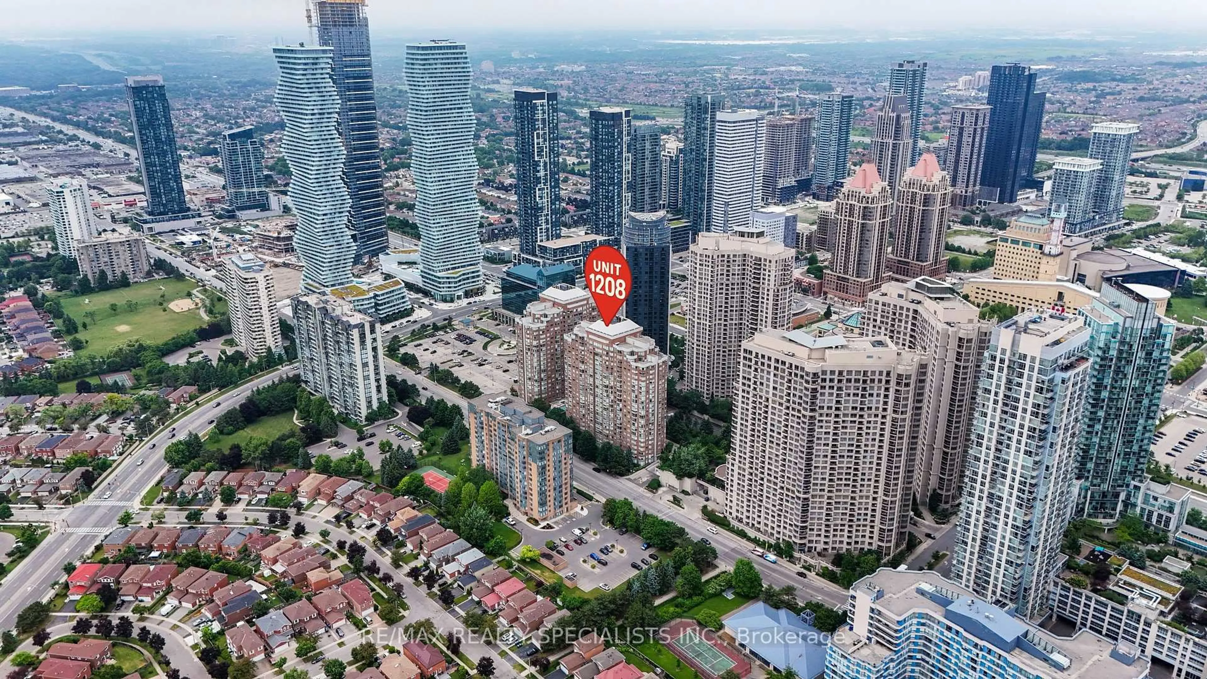 A pic from outside/outdoor area/front of a property/back of a property/a pic from drone, city buildings view from balcony for 325 Webb Dr #1208, Mississauga Ontario L5B 3Z9
