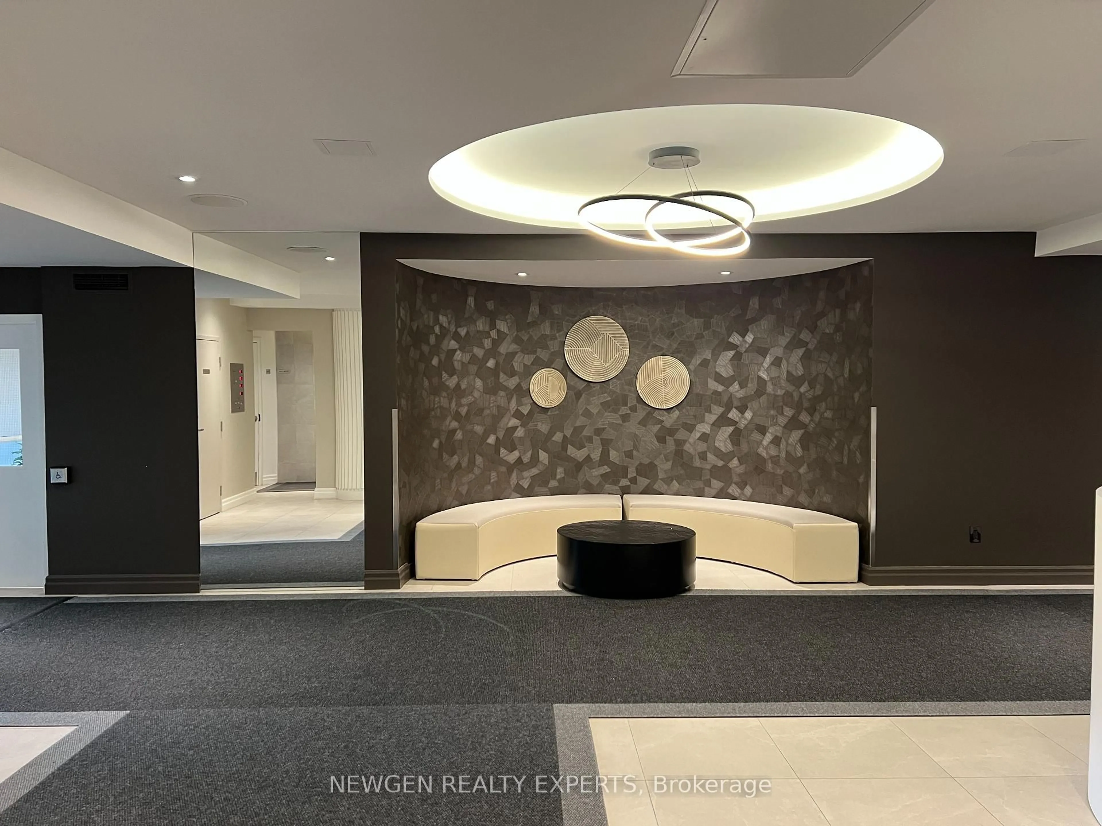 Unknown for 550 Webb Dr #UPH 12, Mississauga Ontario L5B 3Y4