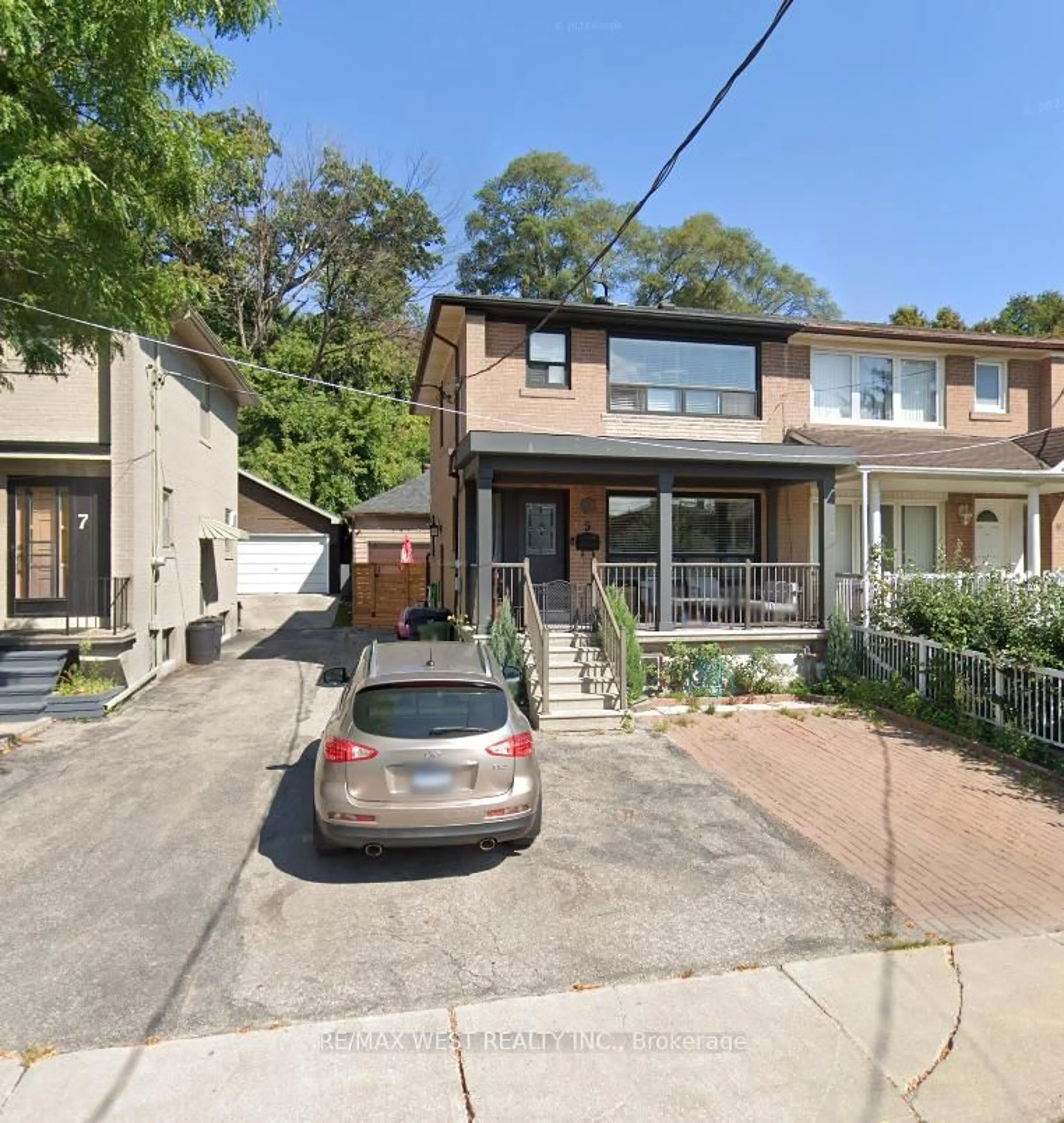 Unknown for 3 Hilldale Rd, Toronto Ontario M6N 3Y1
