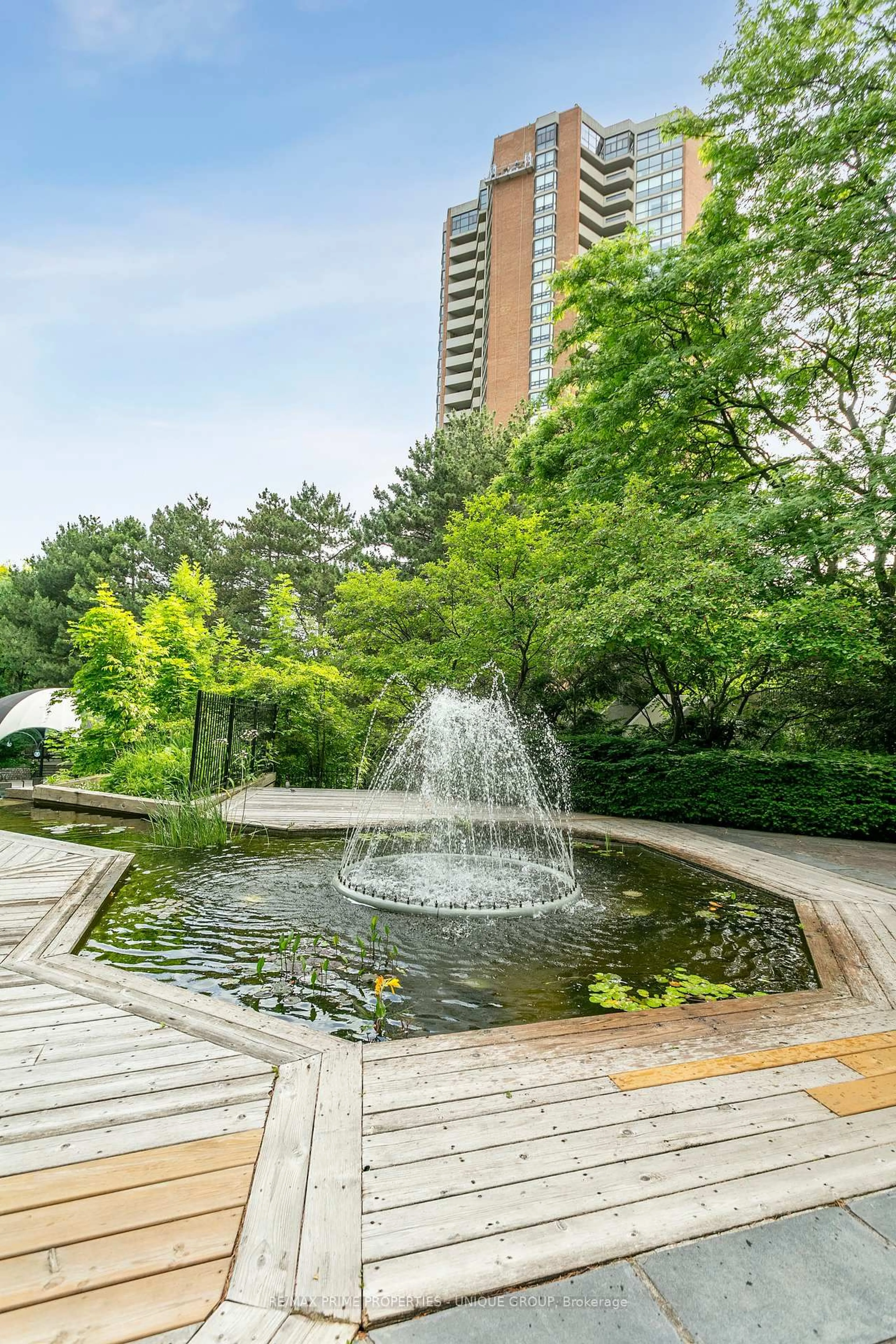 Patio, water/lake/river/ocean view for 2010 Islington Ave #405, Toronto Ontario M9P 3S8